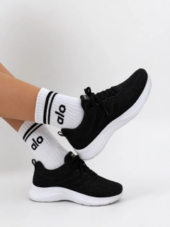 Qora