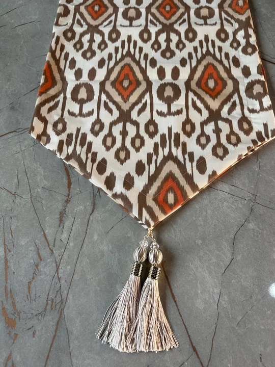 Milliy matodan dasturxon, stol uchun ranner va 6 ta likopcha, o‘lchami 40 x 180 sm