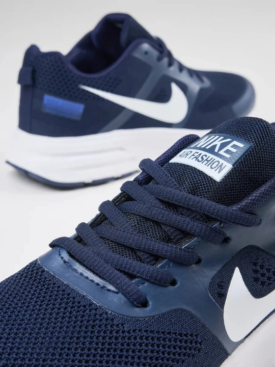 Nike erkaklar krossovkalari - yengil va nafas oladigan yozgi sport poyabzali