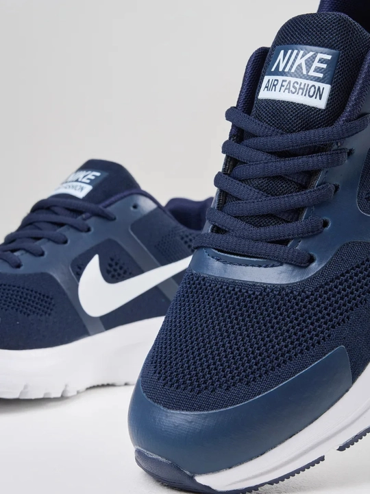 Nike erkaklar krossovkalari - yengil va nafas oladigan yozgi sport poyabzali