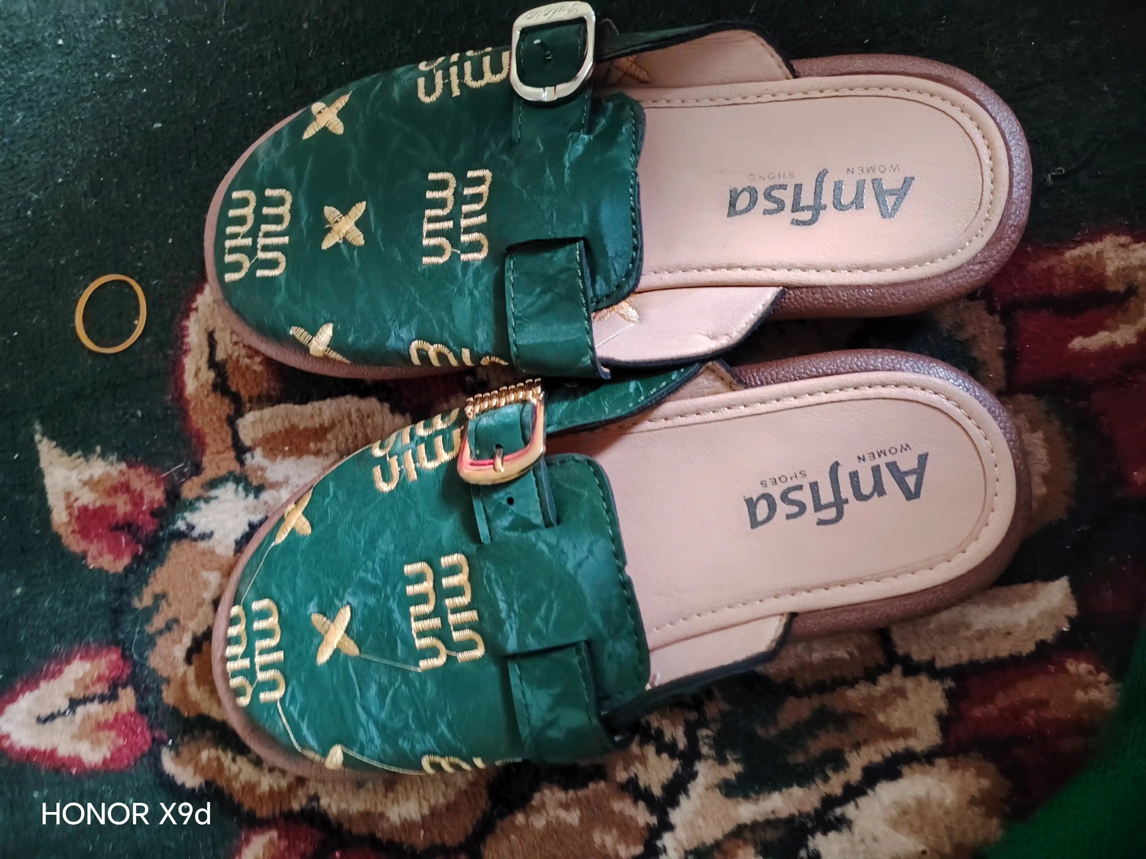 Ayollar shippaklari, ochiq havoda va yopiq joylarda, kuz-bahor mavsumi uchun, 36-40