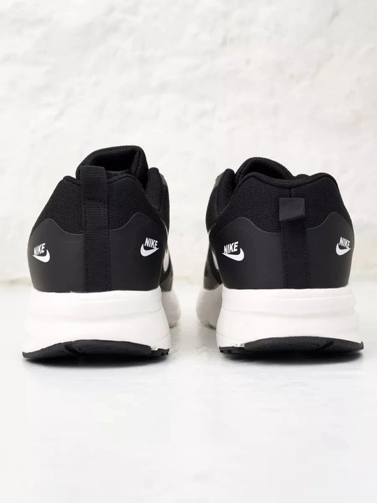 Nike erkaklar krossovkalari - yengil va nafas oladigan yozgi sport poyabzali