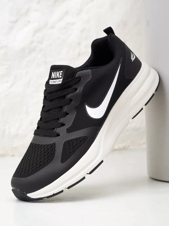 Nike erkaklar krossovkalari - yengil va nafas oladigan yozgi sport poyabzali