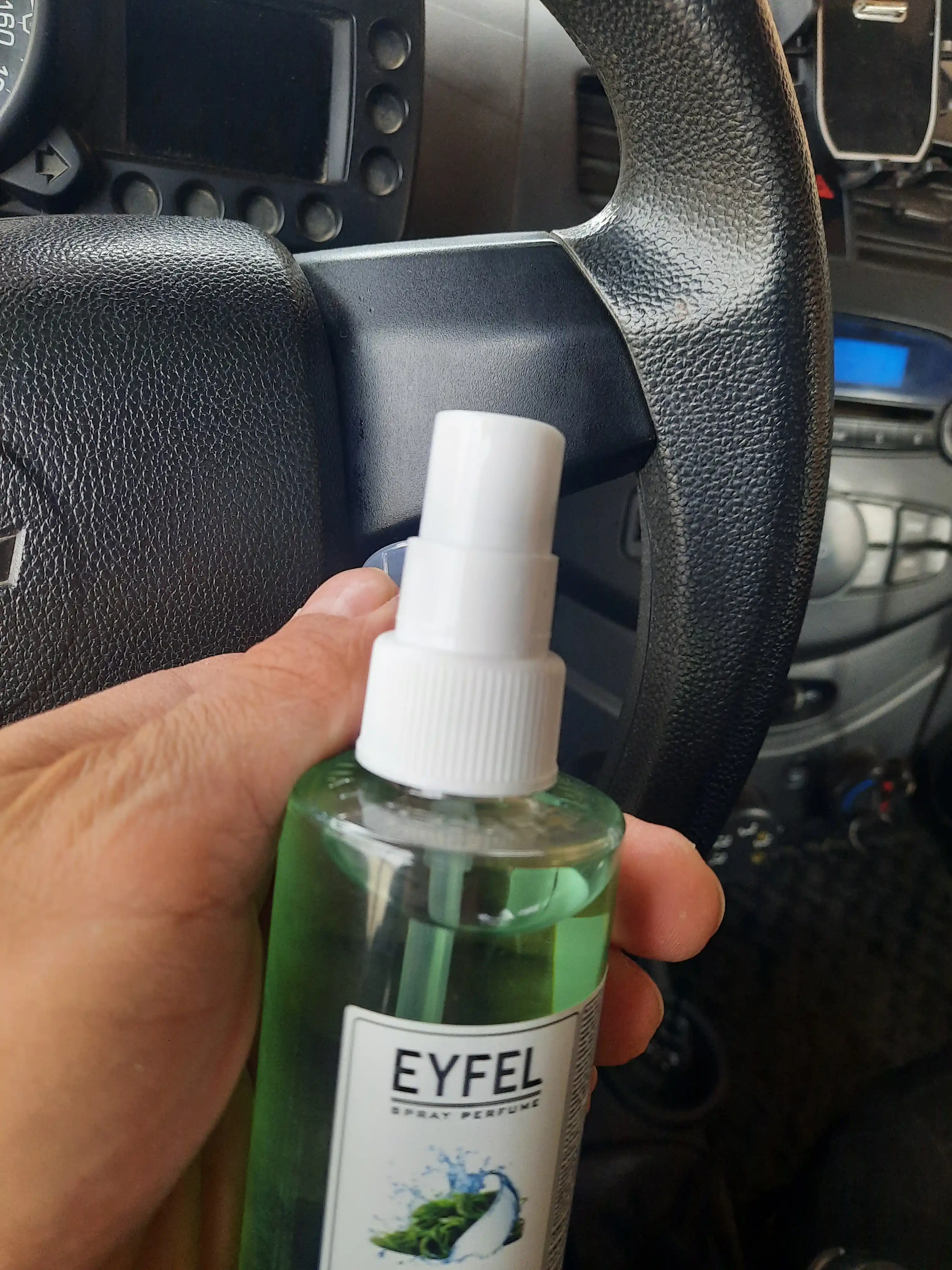 Uy, ofis va avto uchun uzoq vaqt saqlanadigan yoqimli hid "Eyfel"