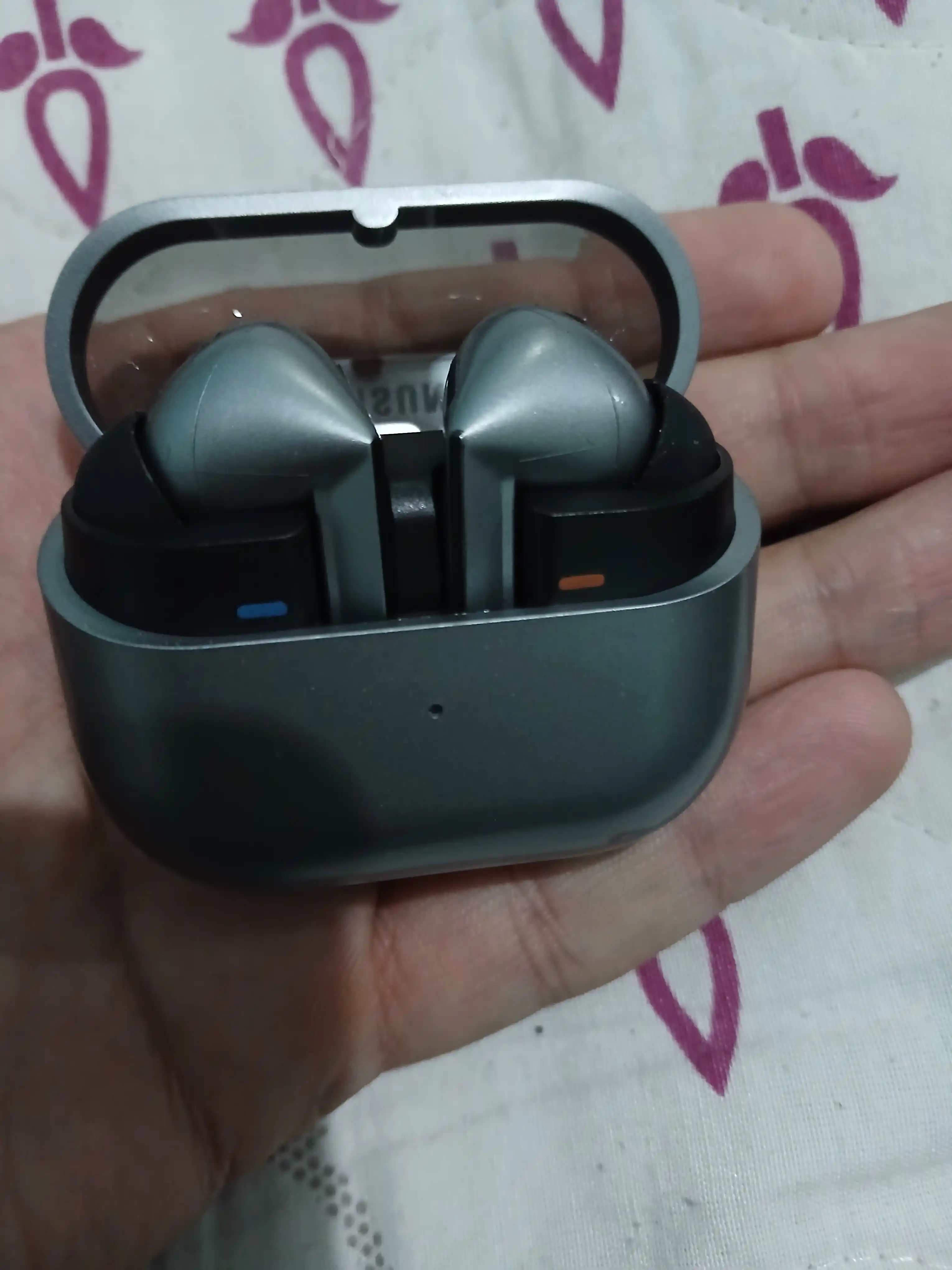 Sensorli Galaxy Buds 3 Pro simsiz quloqchinlari