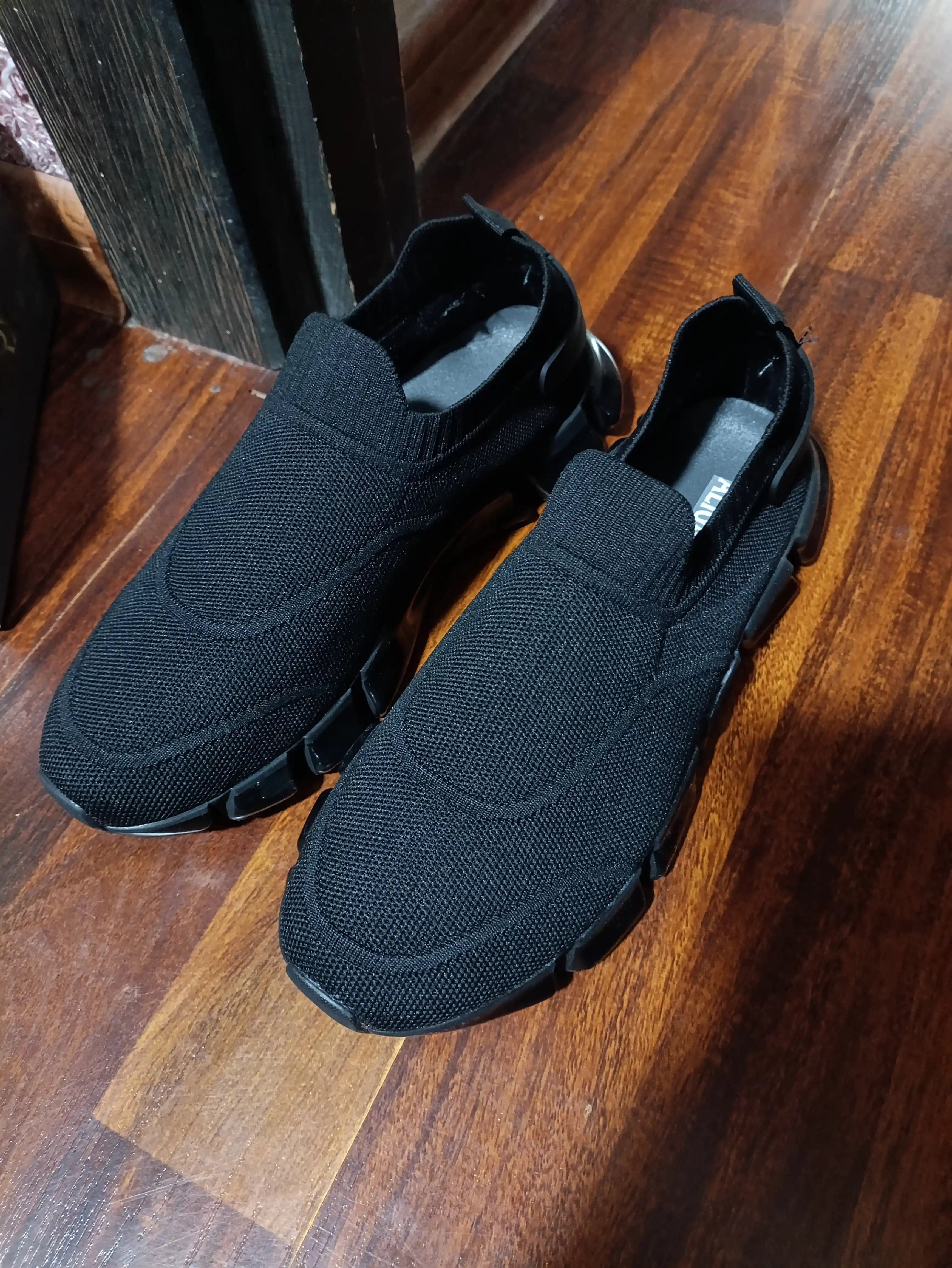 Tod's erkaklar sliponlari- sliponlar, o'z o'lchamiga mos keladi