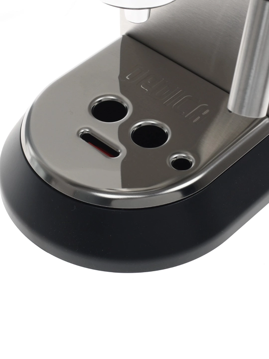 Кофеварка DeLonghi EC685.M