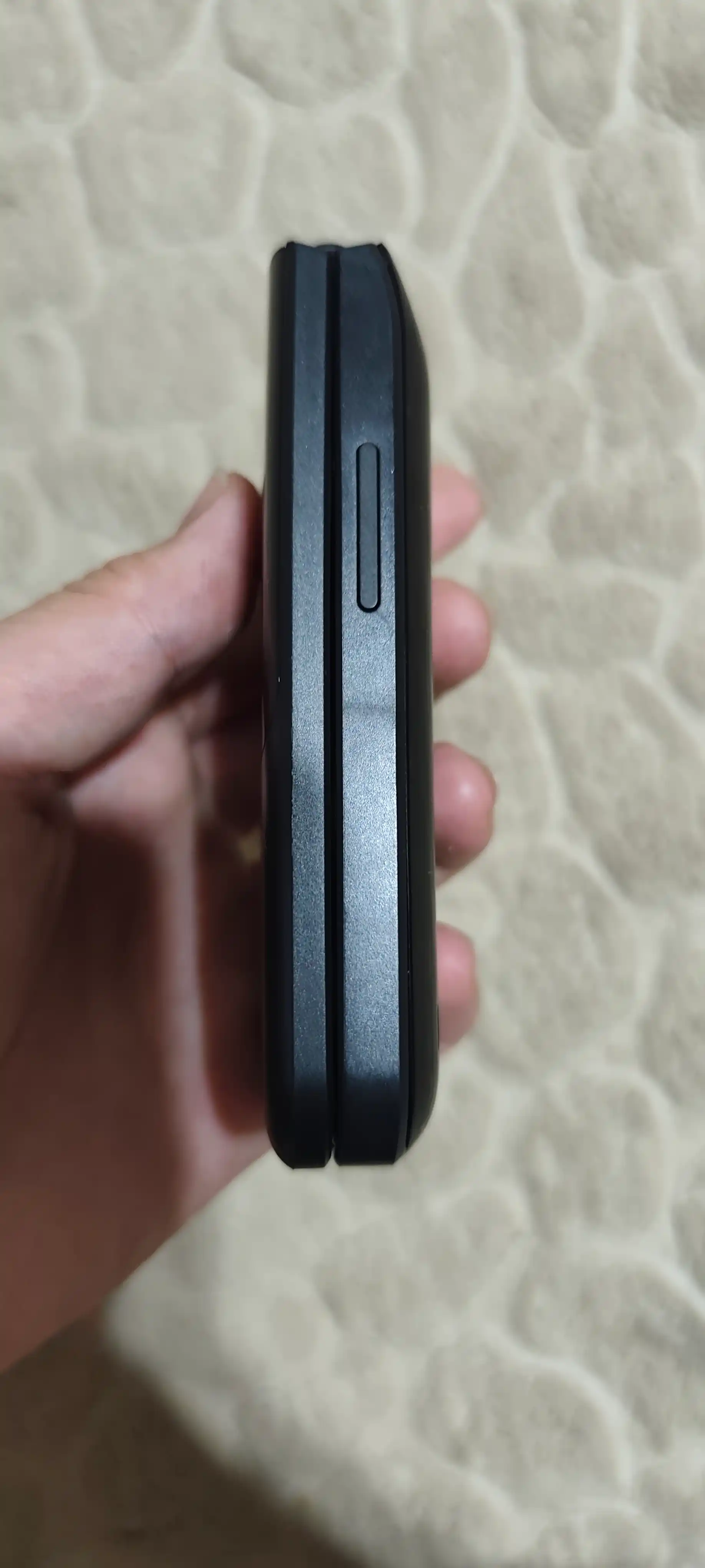 Tugmali telefon knopkali telefon 2 ta sim karta tushadi sfati zor Batareysi yaxshi