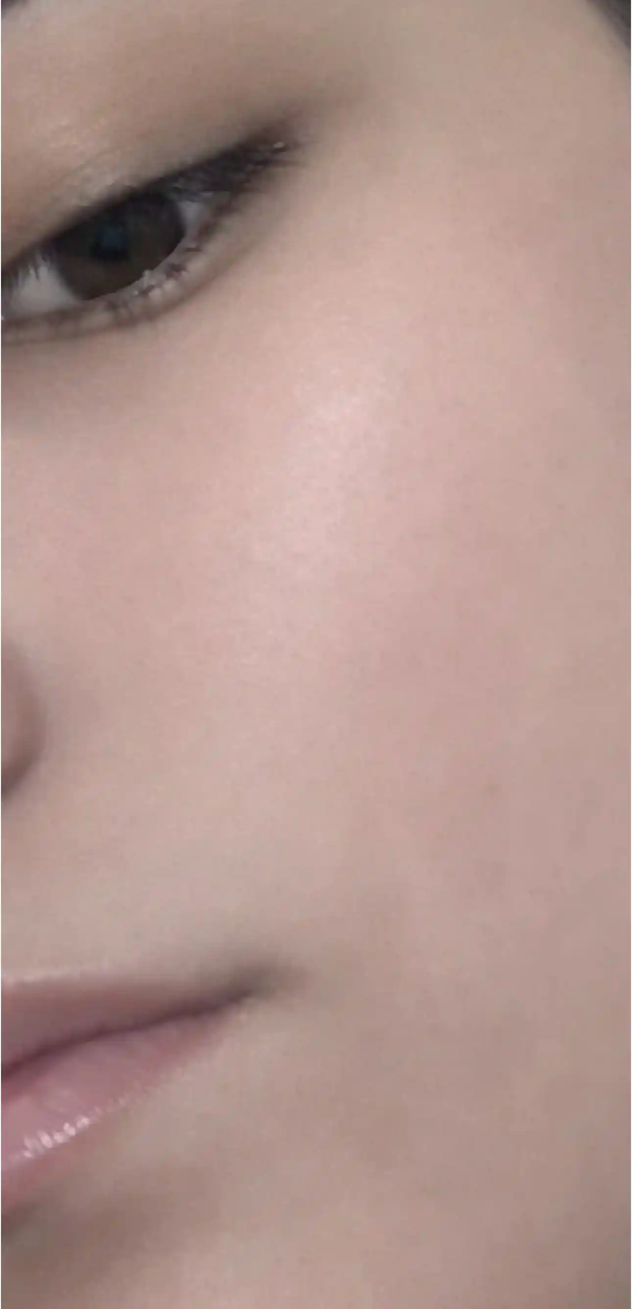Yuz uchun,qora tochkaga qarshi oqartiruvchi Dark Spot Correcting Glow serum, Axis Y, 50 ml