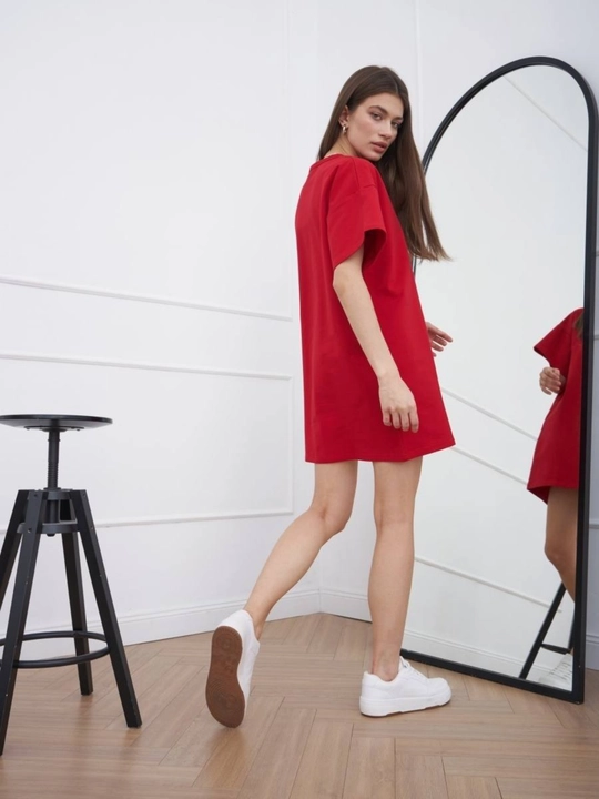 Ayollar uchun oversize futbolka-ko‘ylak, erkin fason, paxta, o‘lcham S–XL