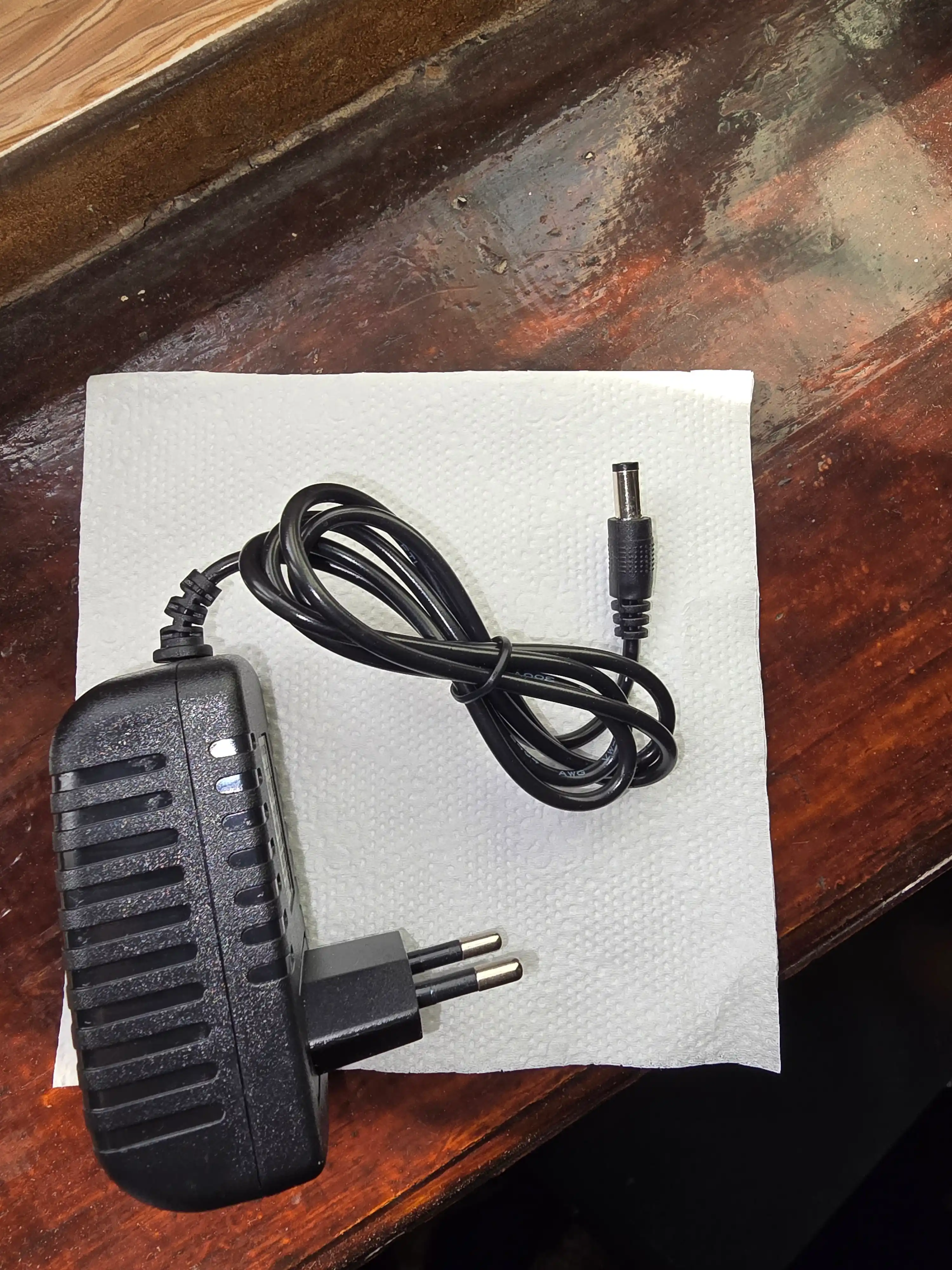 Блоки питания 5V(вольт)2A(ампер) 12V2A