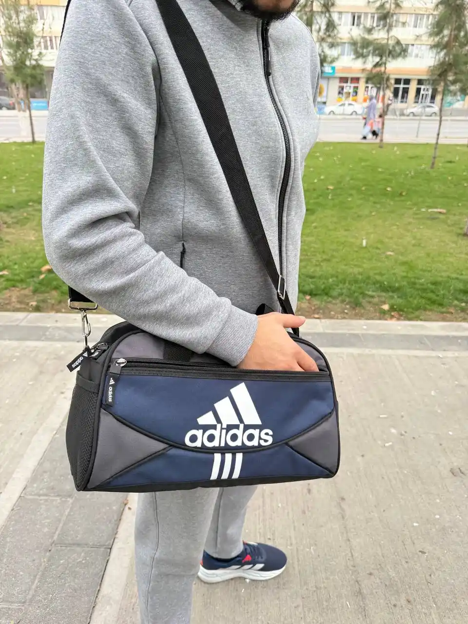 Kichik sport sumka 15L, sayohat va fitnes uchun, yengil va sig‘imli yo‘l sumkasi adidas
