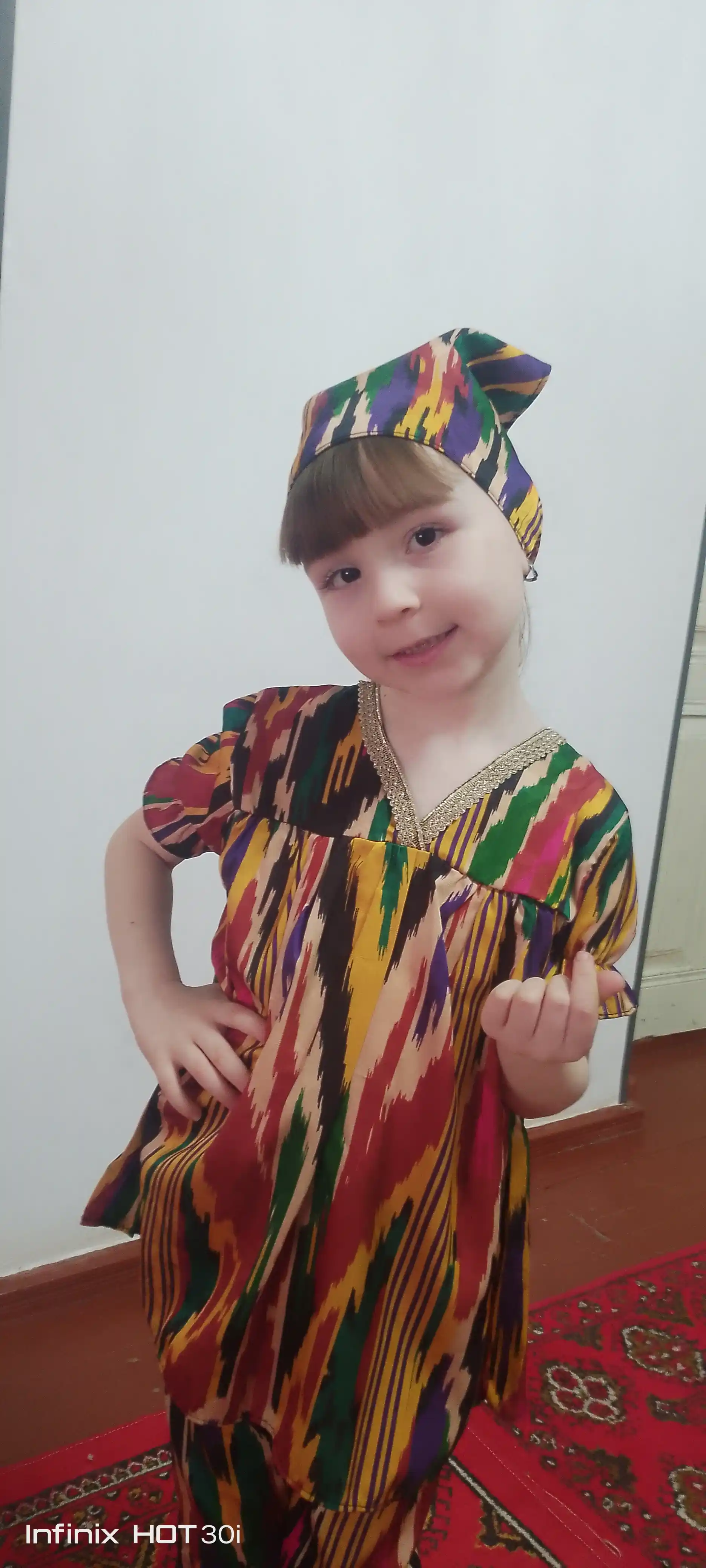 Платья,104 на 2 года,110 на 3 года,116 на 4 года,122 на 5 лет,128 на 6 и 7 лет
