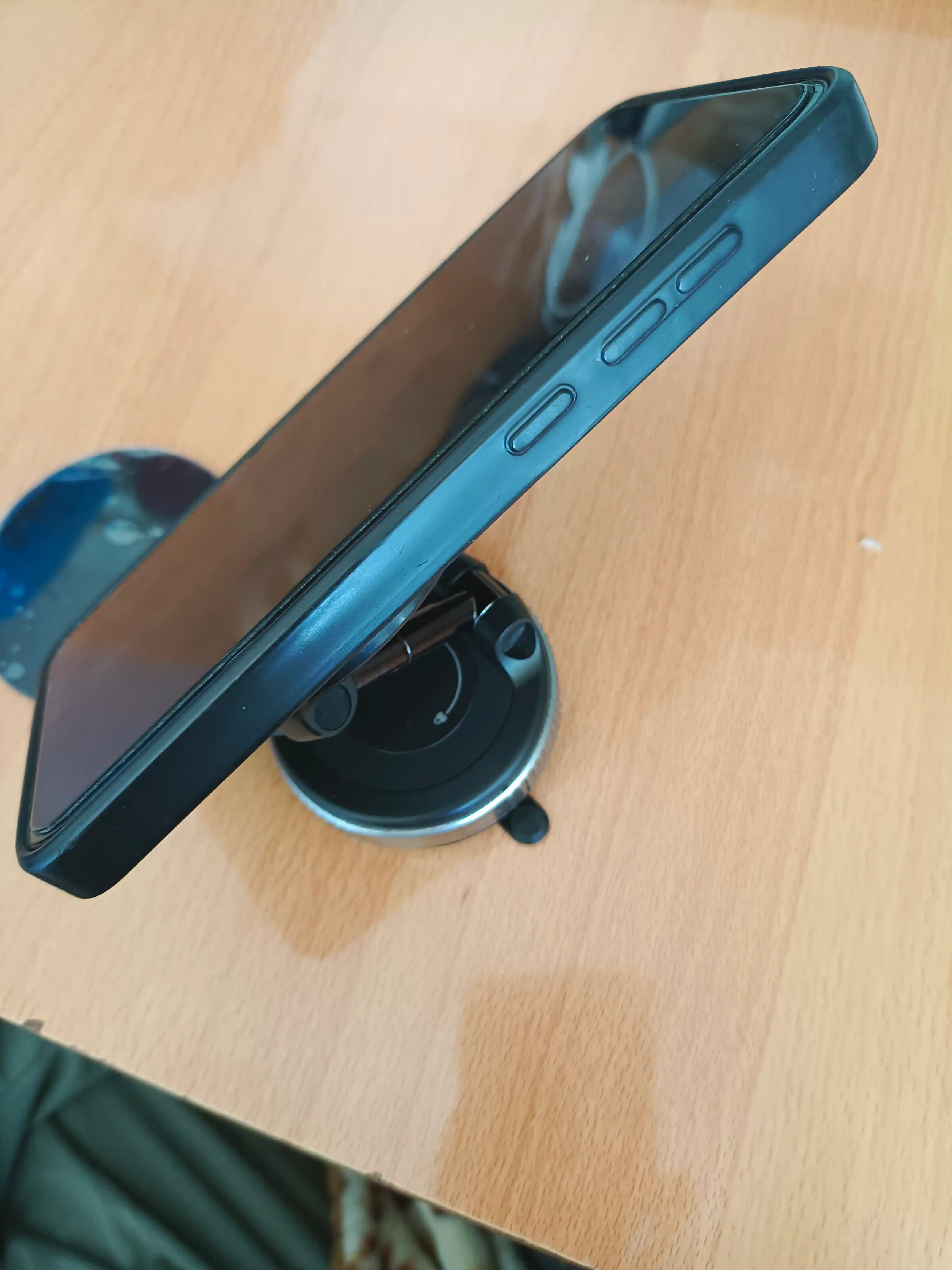 Magsafe telefoni uchun boshqariladigan vakuum so‘rg‘ich, magnitli telefon ushlagichi