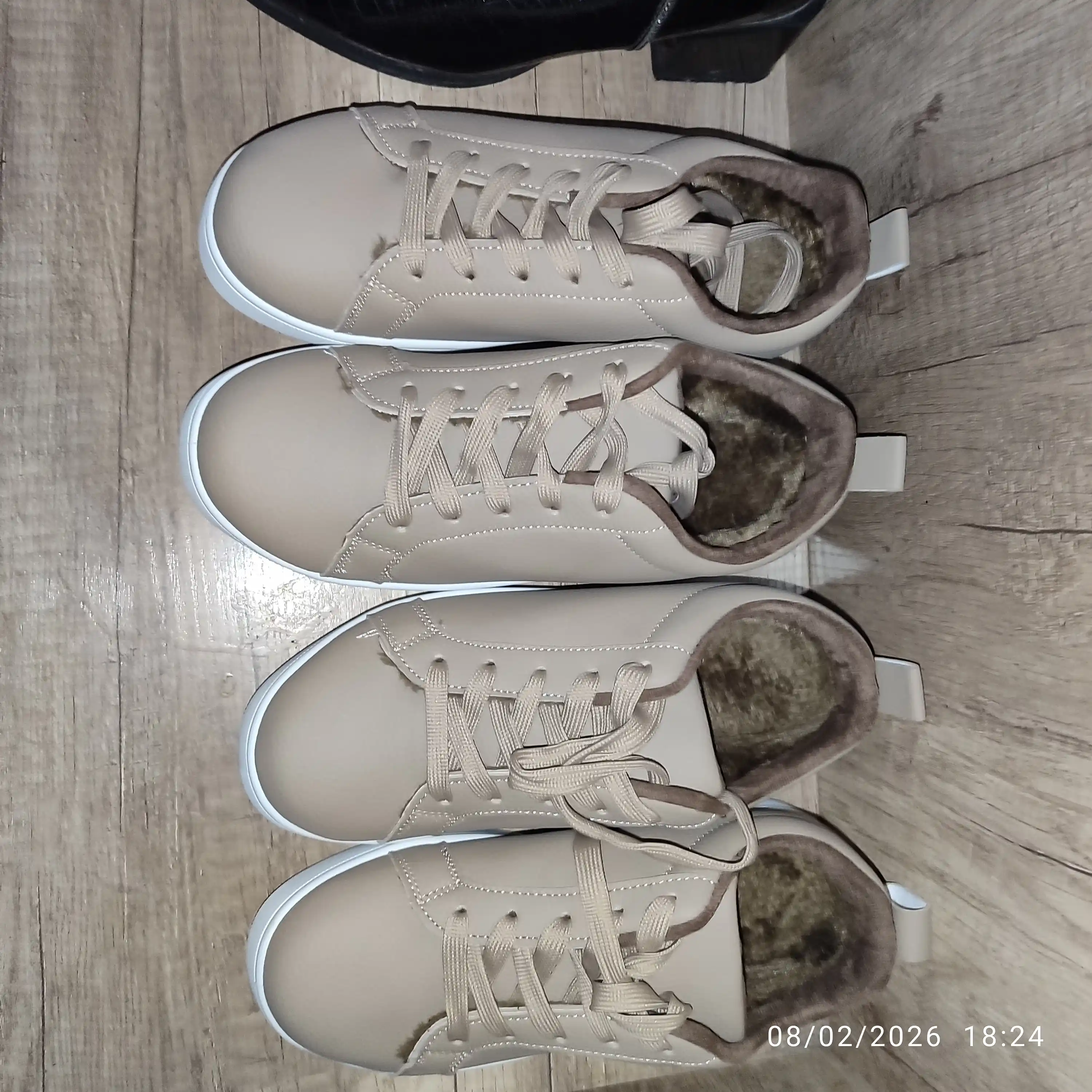 Ayollar uchun ichki mo‘ynali Louboutin kedlari, o‘lchamlar 36–41