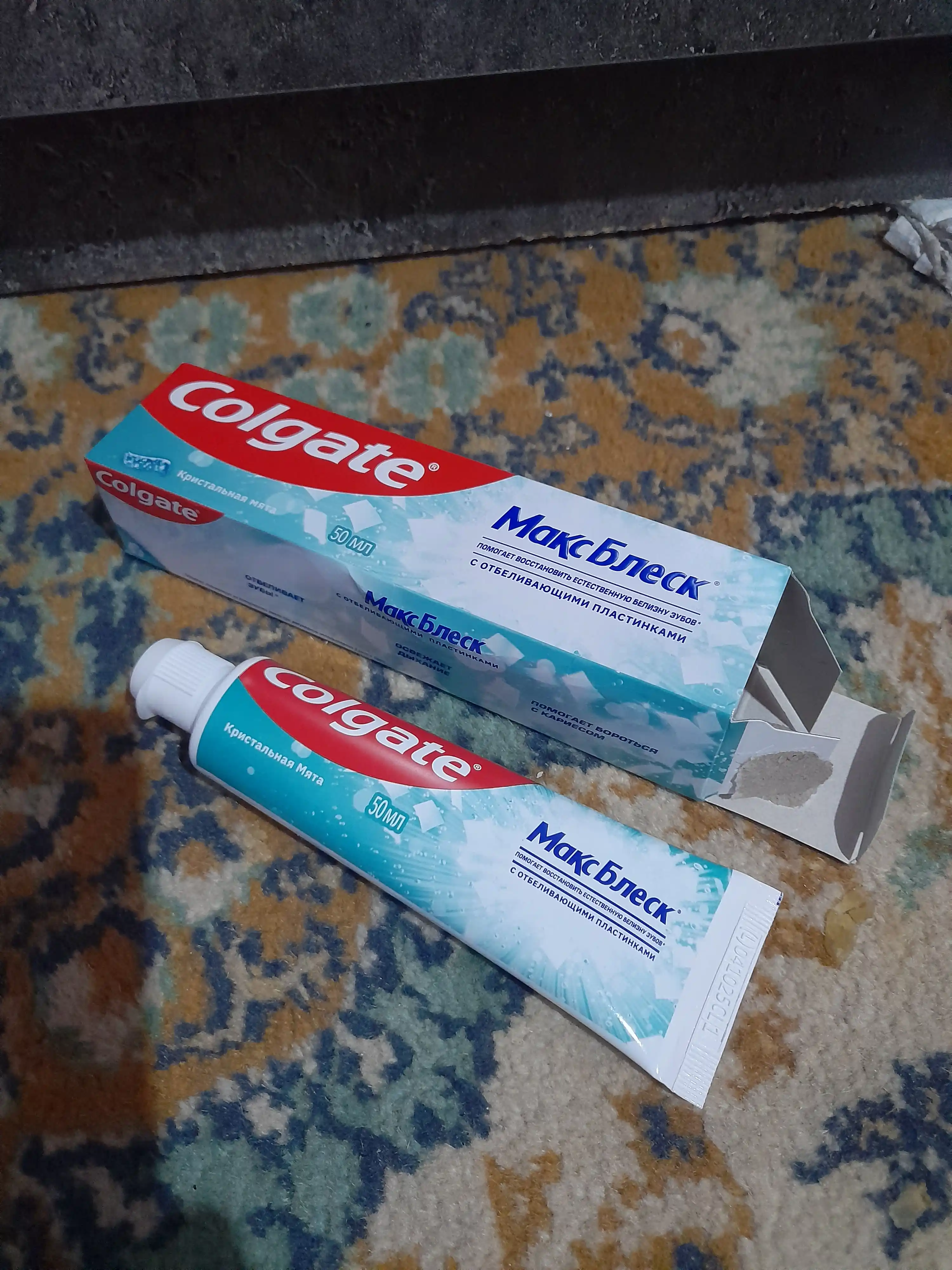 Зубная паста Colgate MAX White Crystal Mint, 50 мл