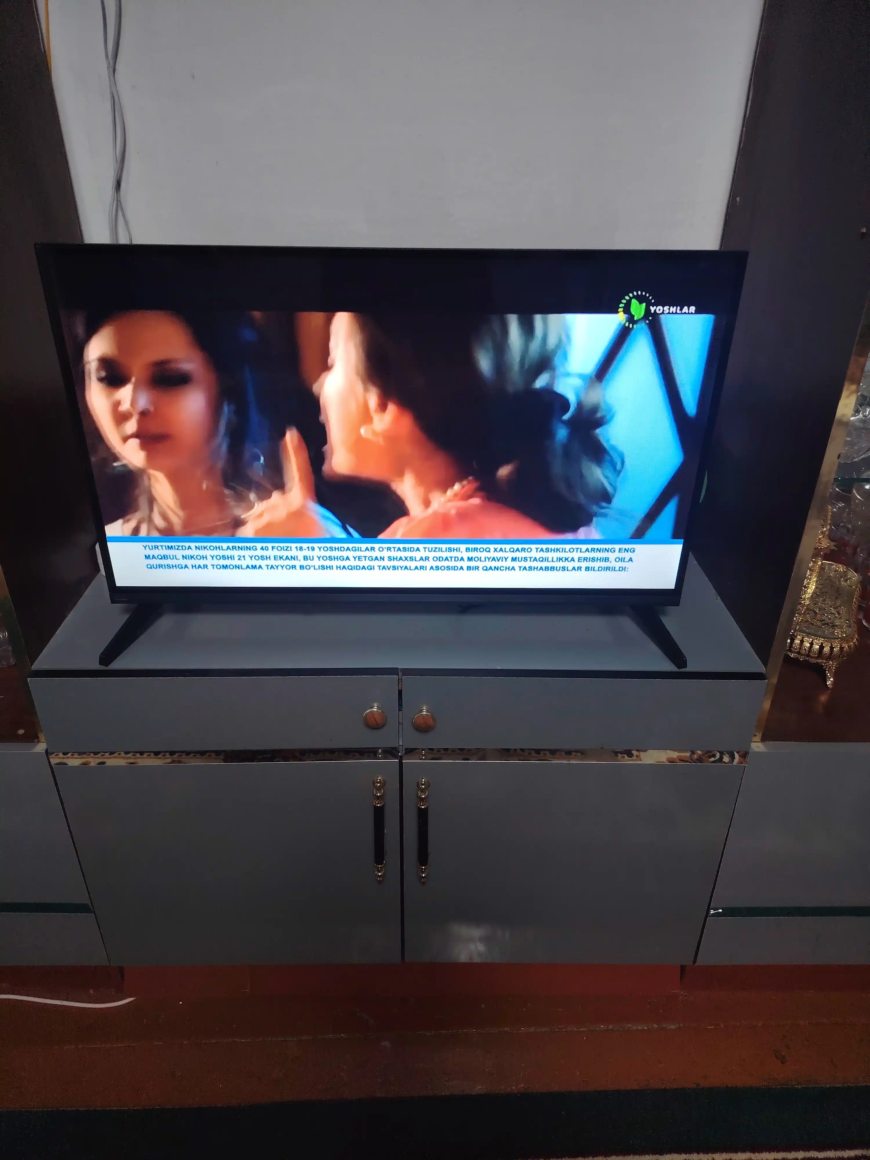 Smart Artel A32NHCH001 32" HD televizor, ovozli qidiruv pulti