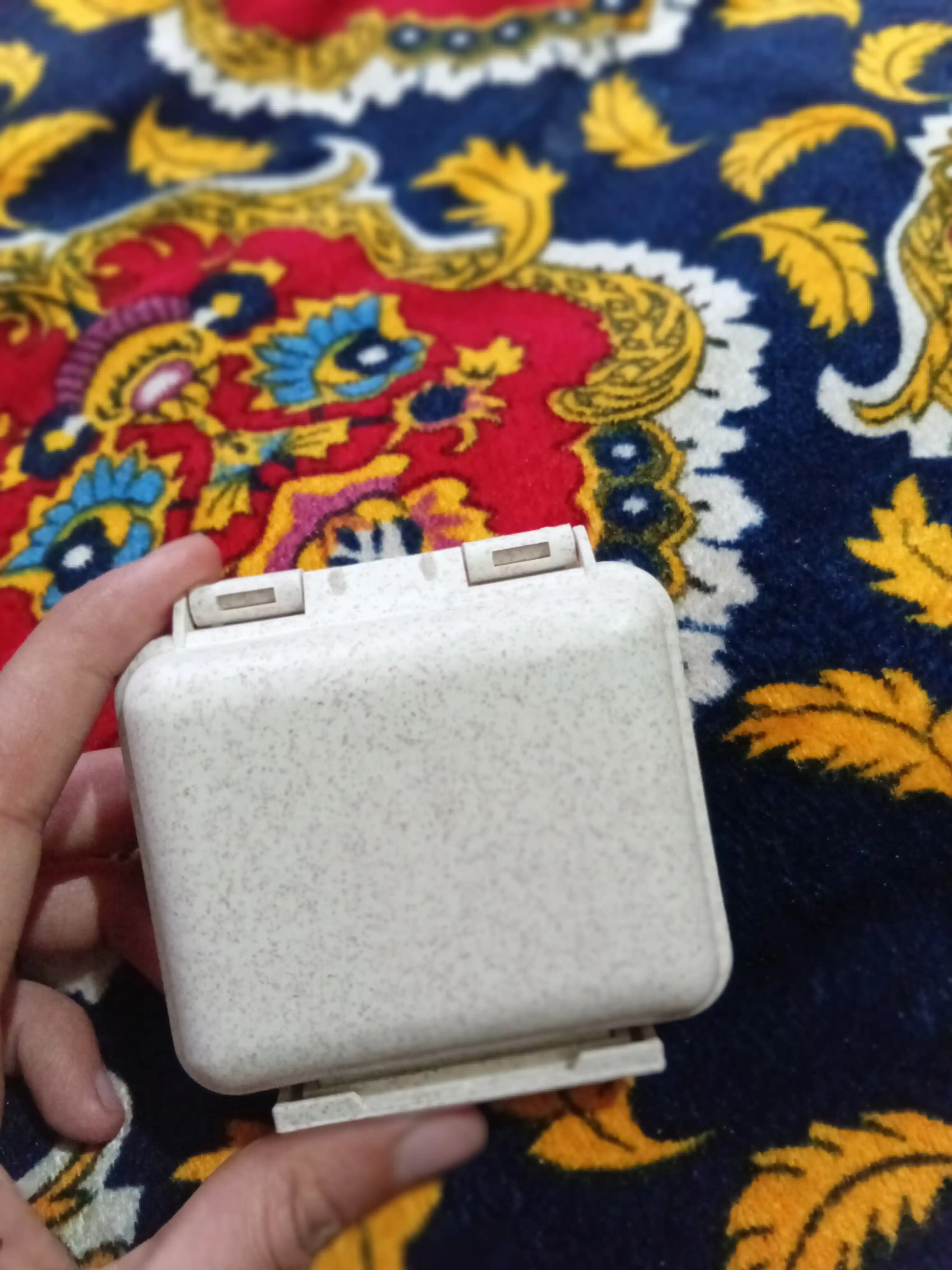 Таблетница, на 6 ячеек