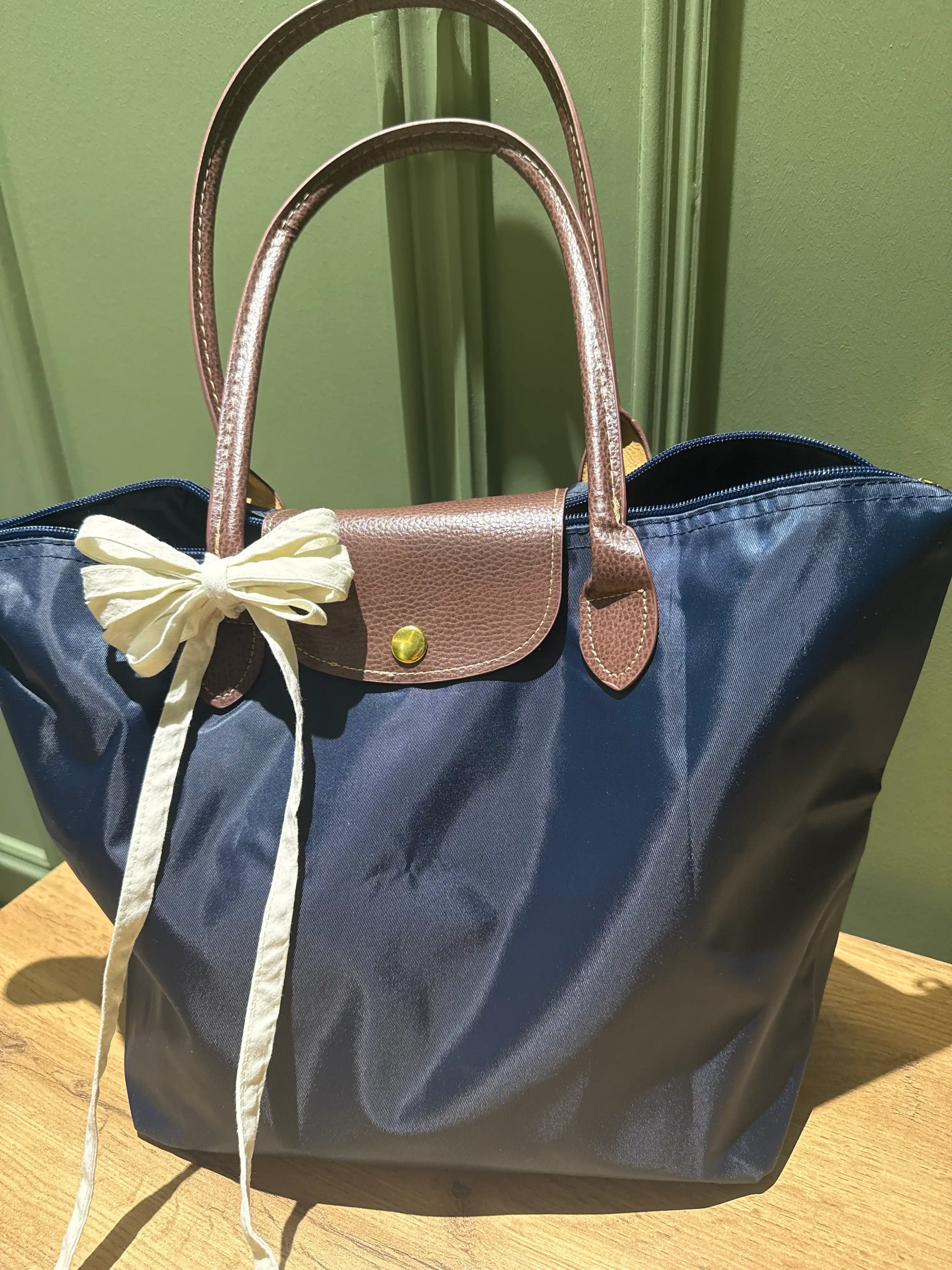 Maktab sumkasi, katta, ayollar uchun, Longchamp uslubida, o‘lchami M, tovut, shopper, A4 formatda