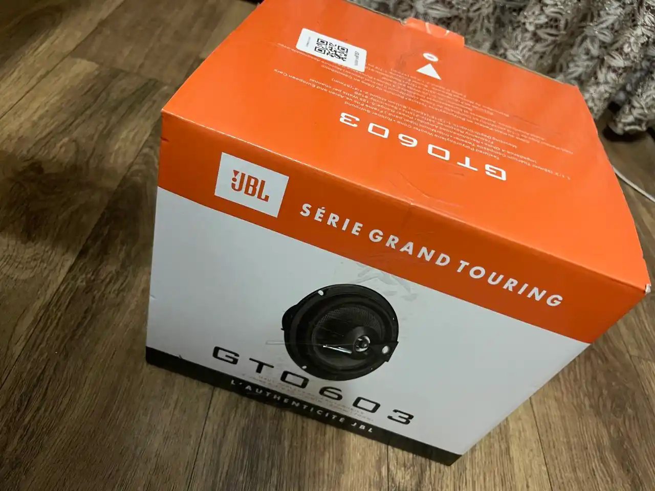 JBL 3 yo‘lli avtomobil karnay 16 sm, 125 W, 4 Ohm, 2 ta komplekt