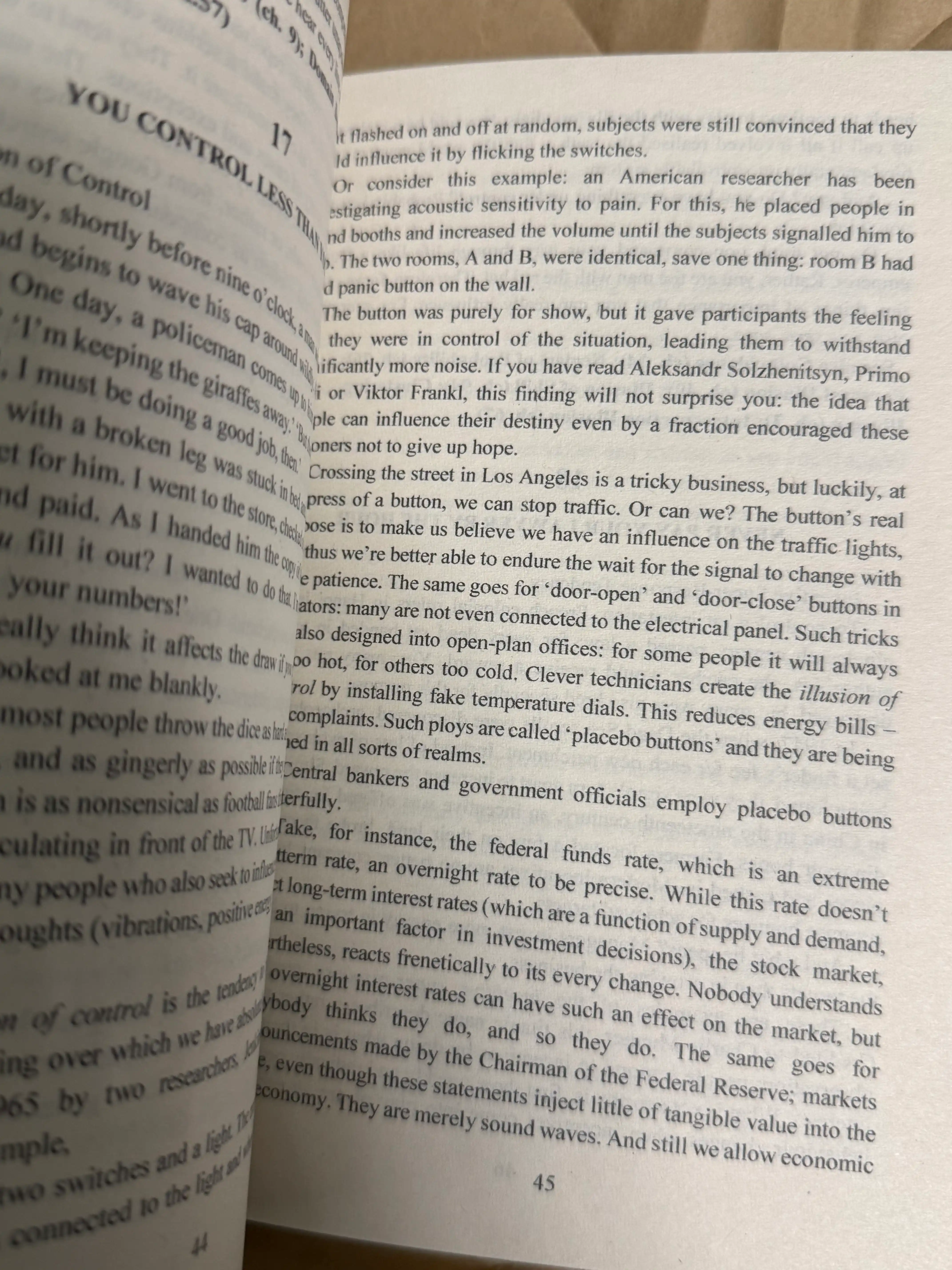 The art of thinking clearly. Rolf Dobelli (Книга на английском языке)