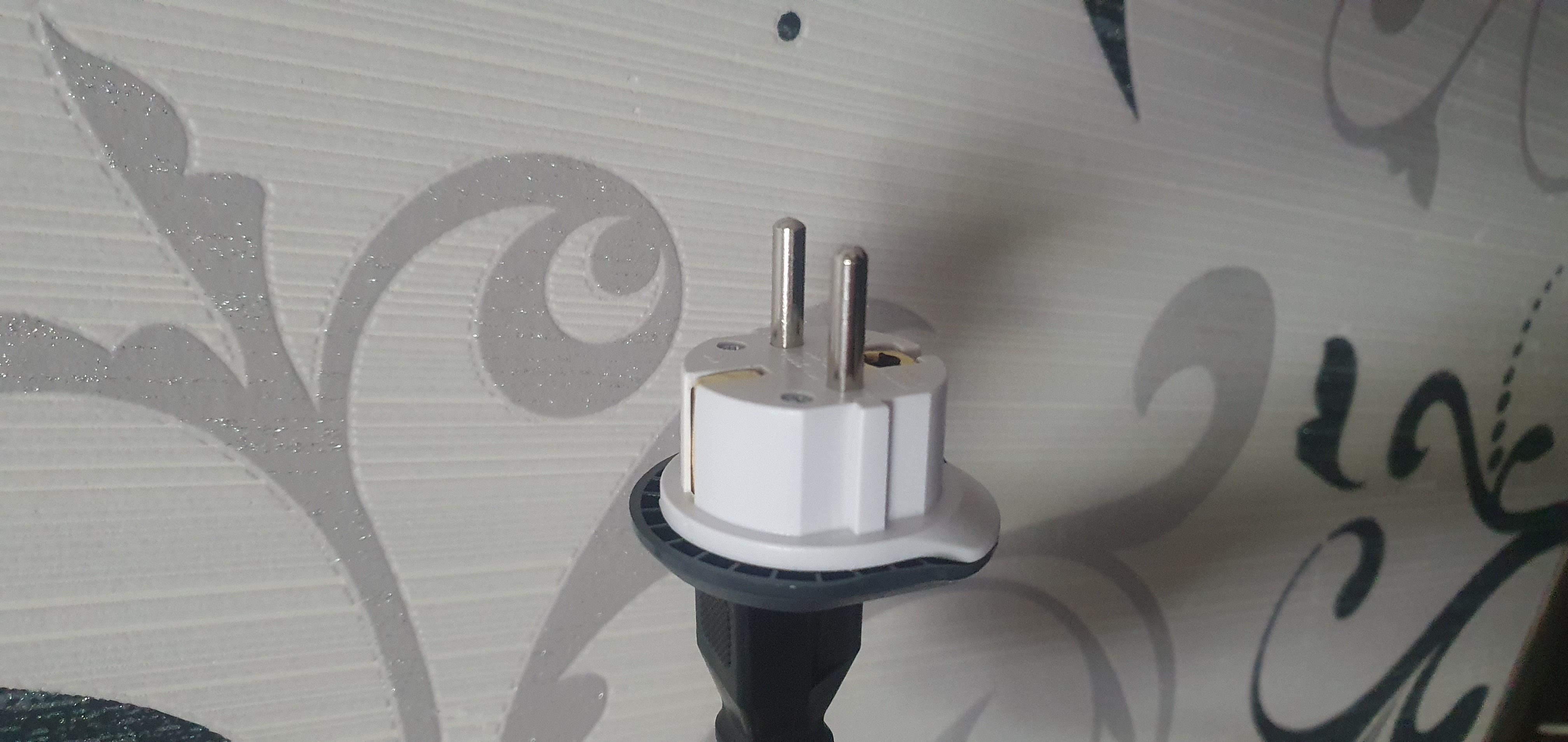 Evro va o'zbek rozetkalari uchun, universal adapter Merkan KT 168, terminator, 16 A