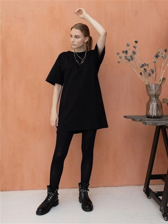 Ayollar uchun ikki qismli kostyum oversize futbolka va leggins