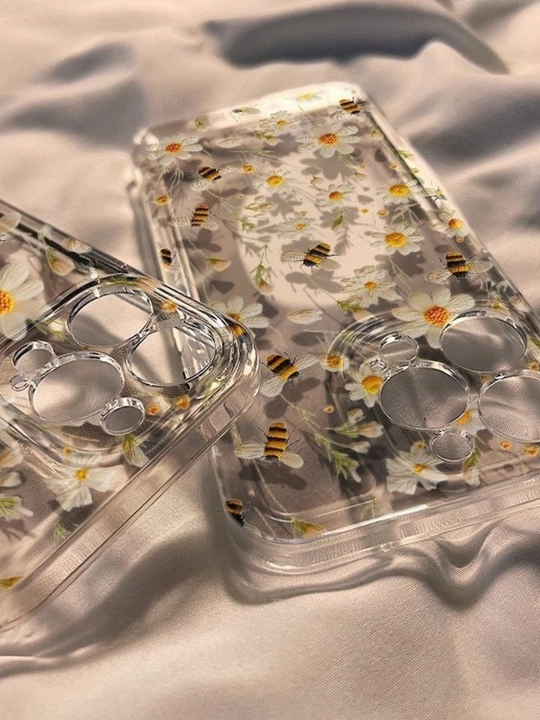 IPhone 16 Pro Max uchun 3D dizaynli shaffof chexol: bantiklar, gullar va arilar bilan - 