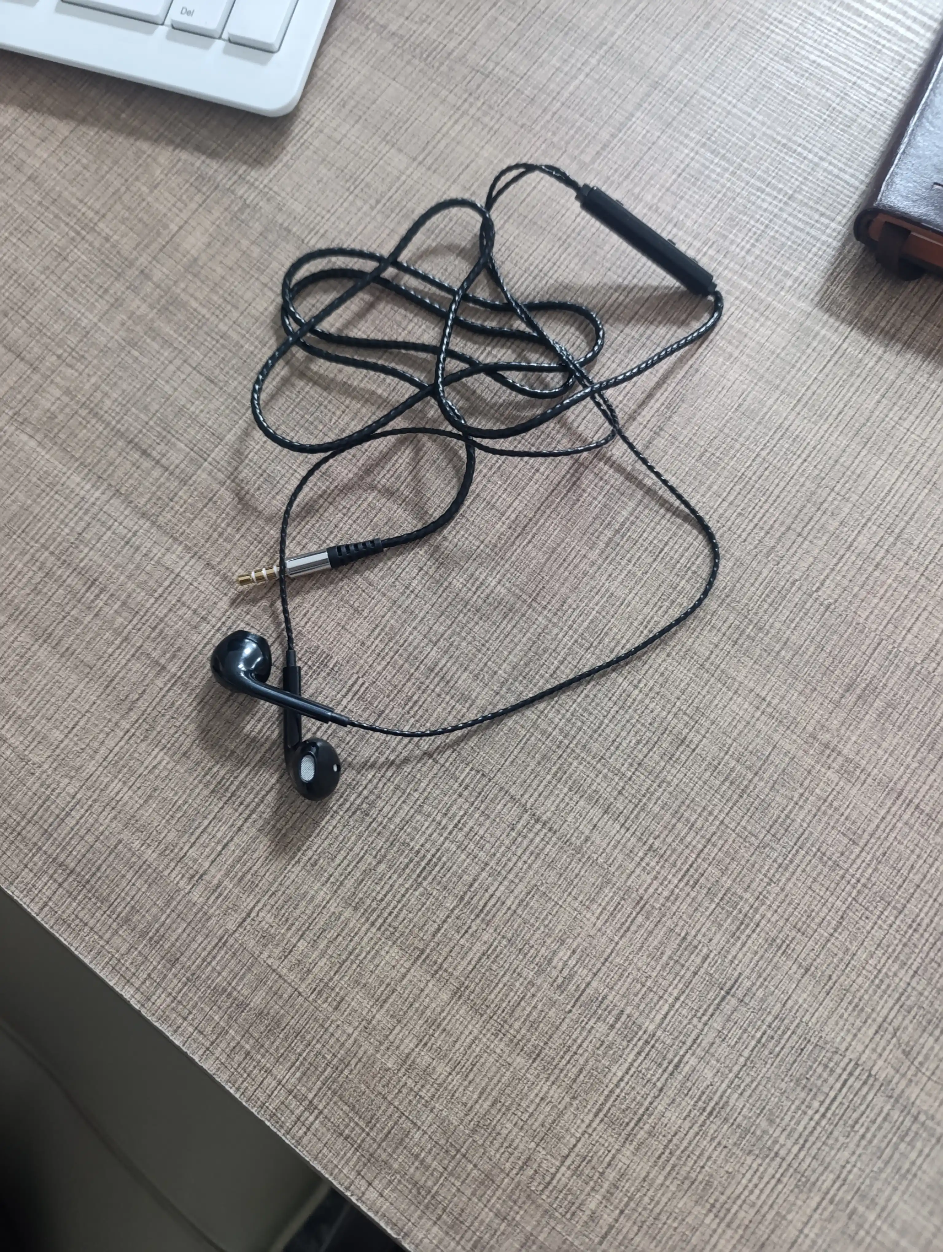 3.5 mm simli quloqchinlar, Super BASS, mikrofonli, kompyuter va telefon uchun