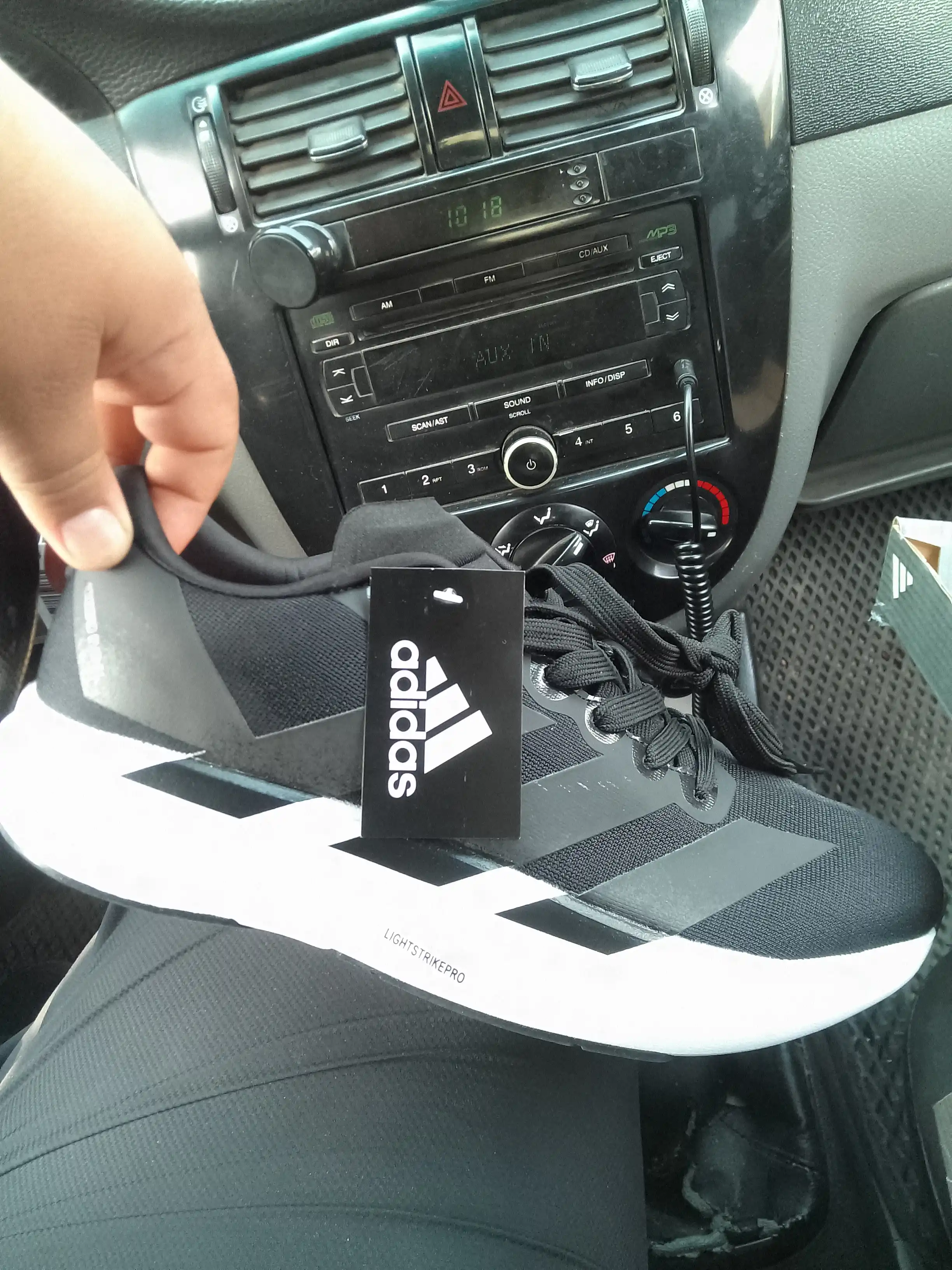 ADIDAS ADIZERO LIGHTSTRIKEPRO кроссовки