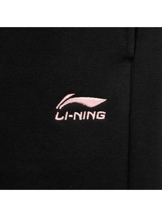 AT DRY va AT STATIC texnologiyalari bilan jihozlangan Li-Ning YKLW010 shimlari