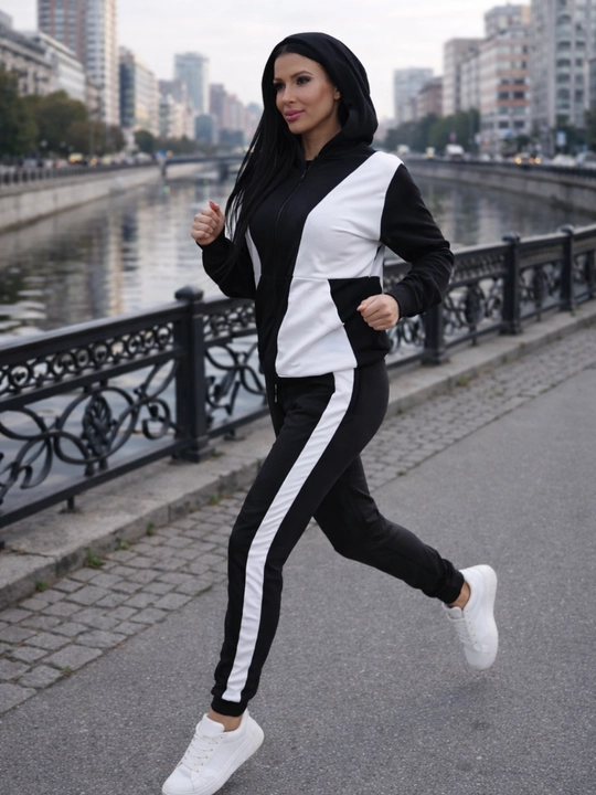 Ayollar sport kostyumi, ayollar ikki qisimli
