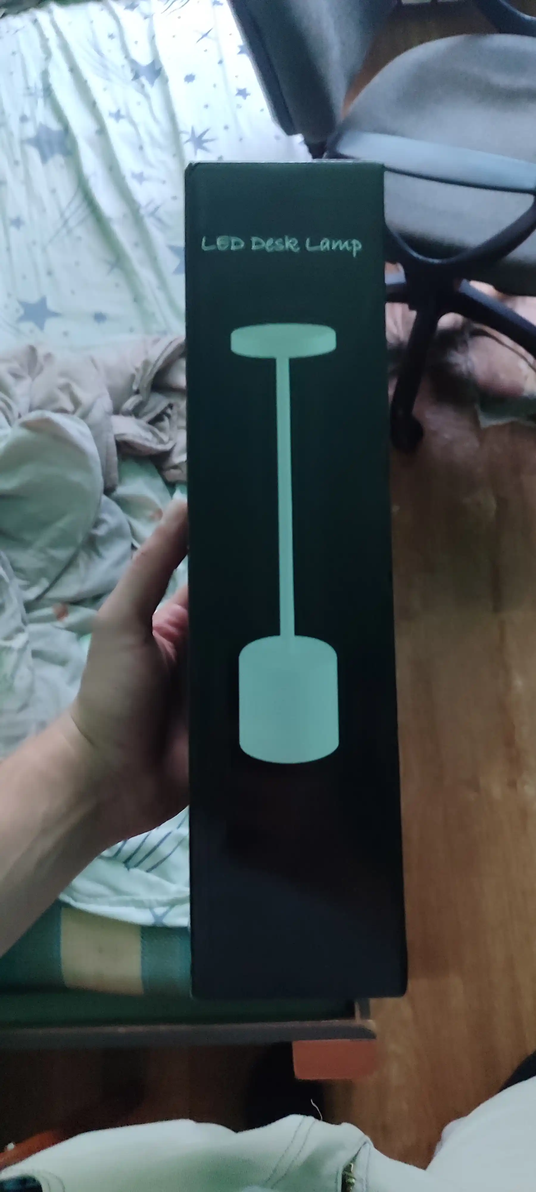 LED stol lampasi — yorug‘lik darajasi boshqariladigan, USB quvvat, sensor tugma