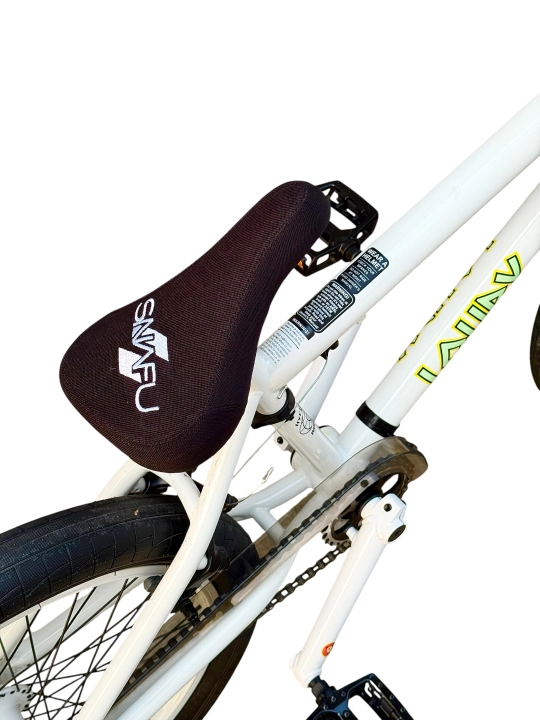 BMX велосипед — яркие трюки, максимум драйва