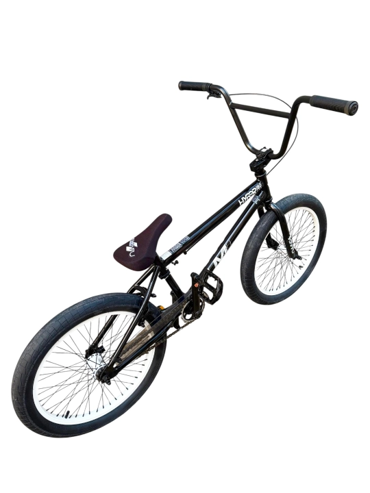 BMX велосипед — яркие трюки, максимум драйва