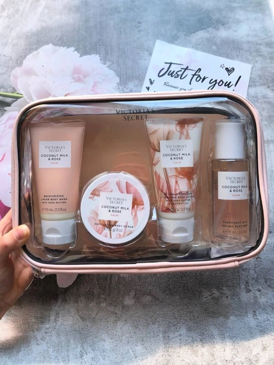 Подарочный набор Pomegranate Lotus, Coconutmilk & Rose Victoria's Secret - 