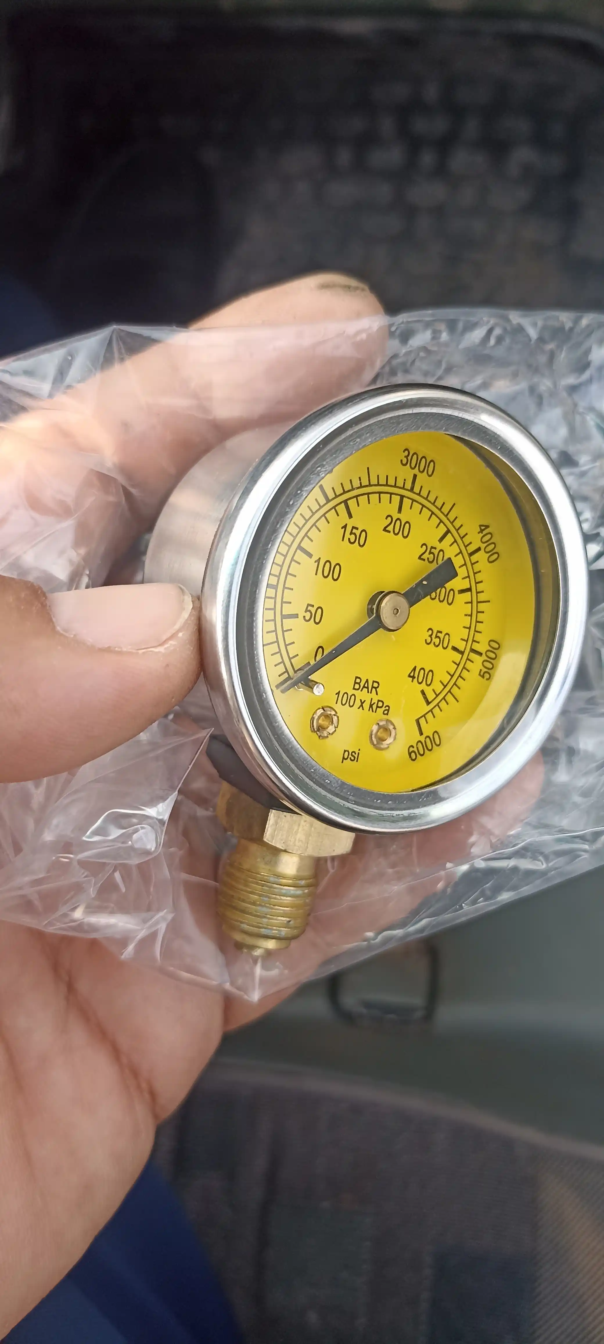 Avtomobil gaz bosim manometri, elektromurojaatli, 5800 PSI, GBO 1-4 avlod uchun