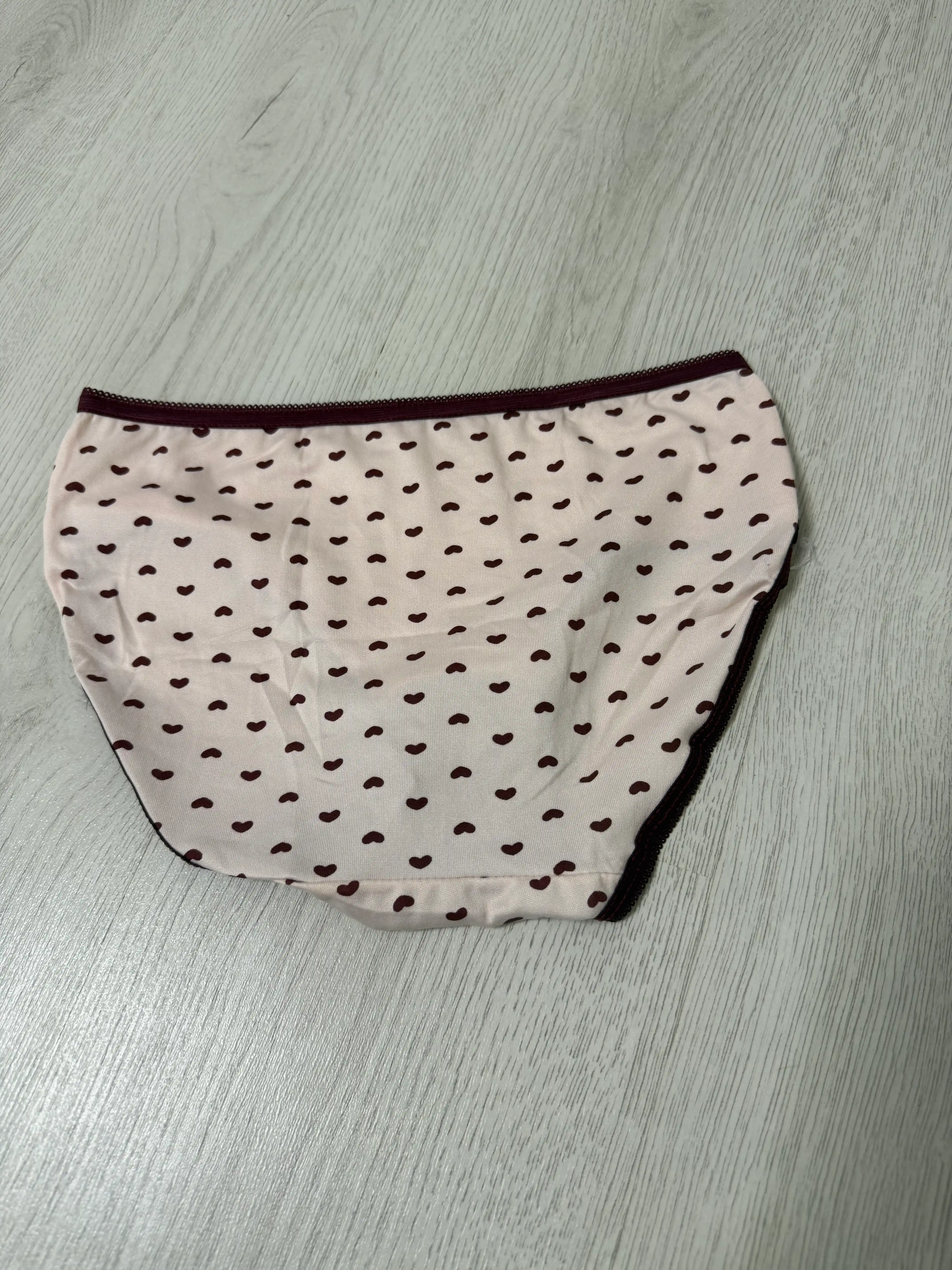 Ayollar trusiklari, malomerka - 1 razmer katta oling, tursik, ayollar ichki kiyimi
