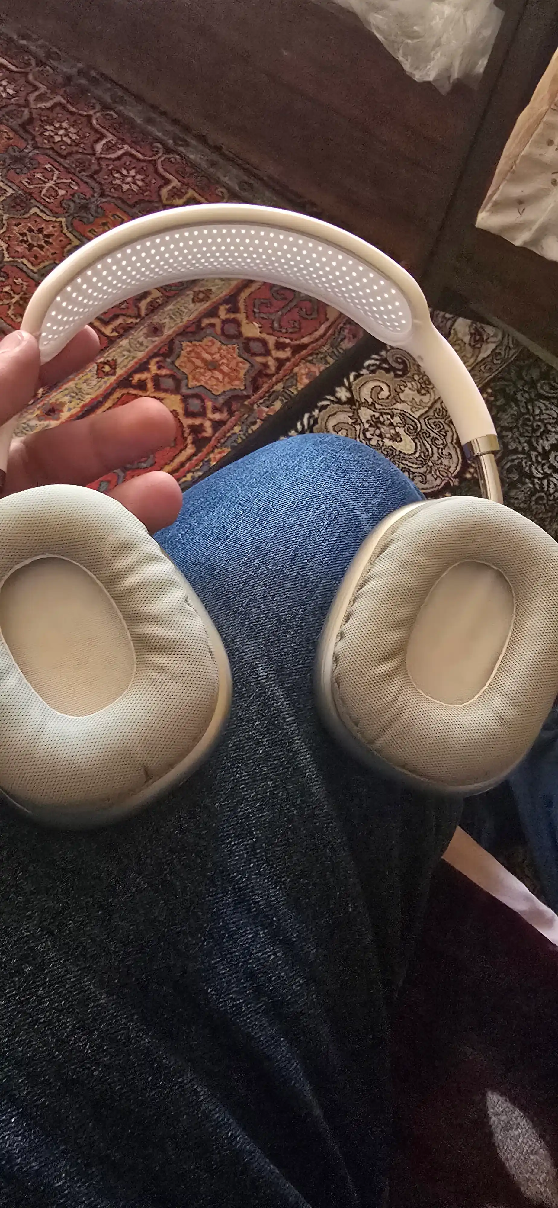 Беспроводные наушники Pods Max, работают через Bluetooth