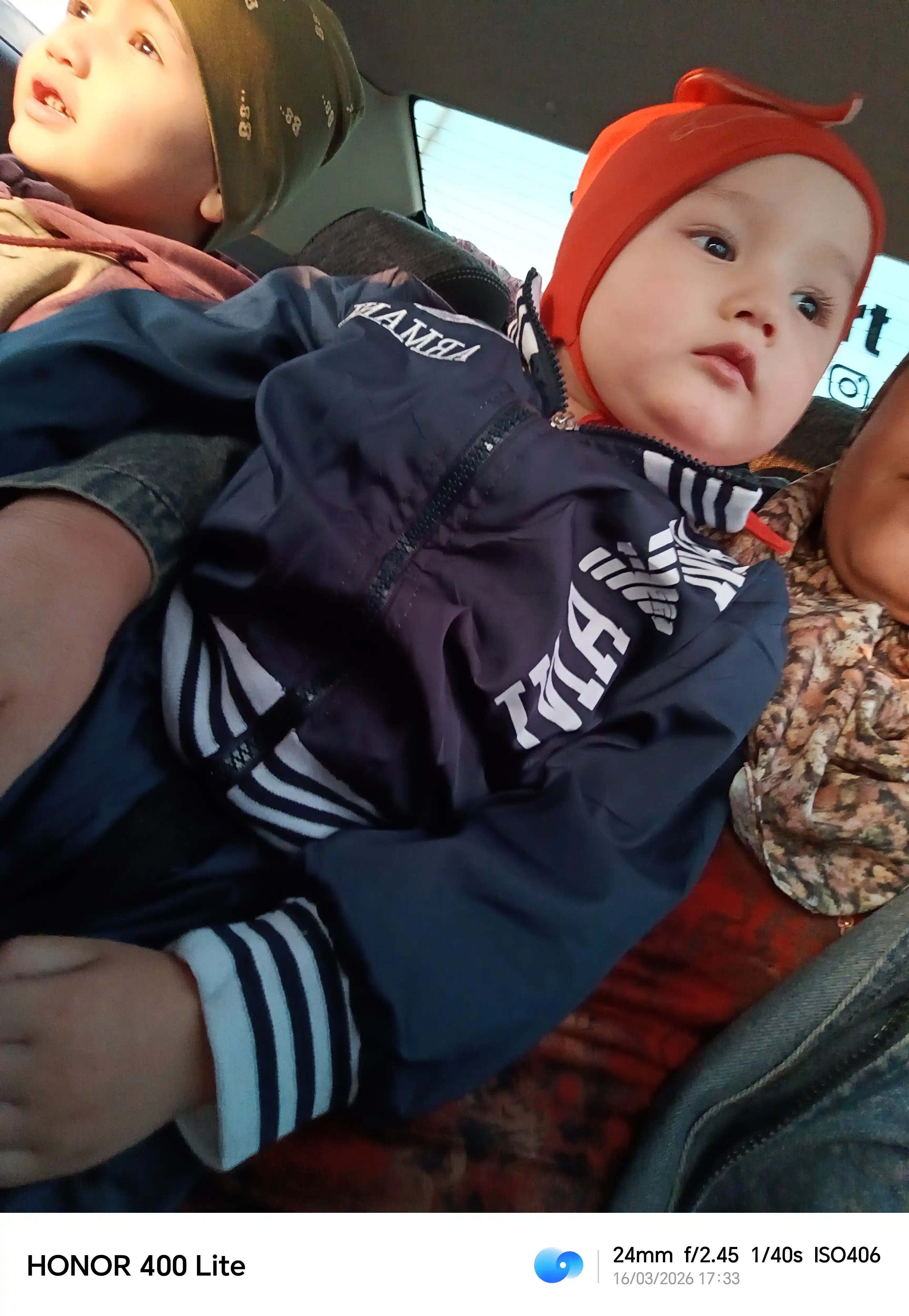 Kapyushonli ikkilik bolalar kostyumi (1-3 yosh), ikki qismli yengil va qulay to‘plam