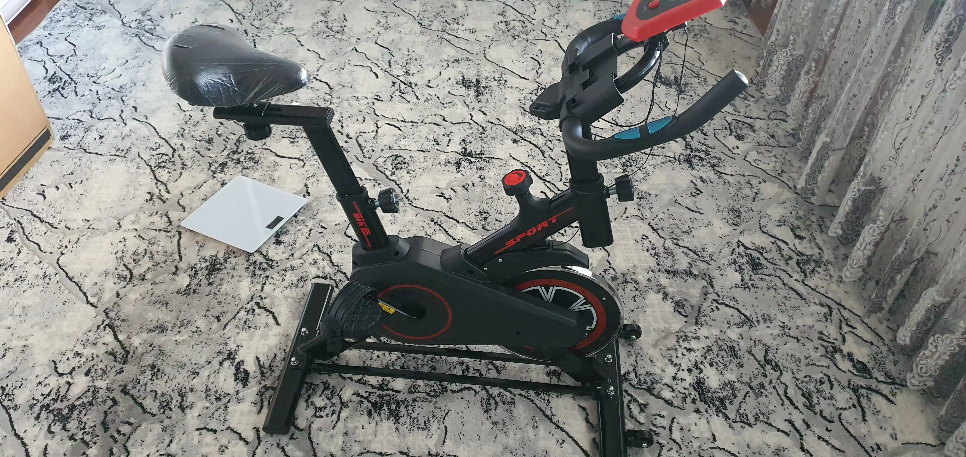 Velotrenajyor ENVITY E701 — bluetoothli sport velosiped, yurak urishini o‘lchovchi displey