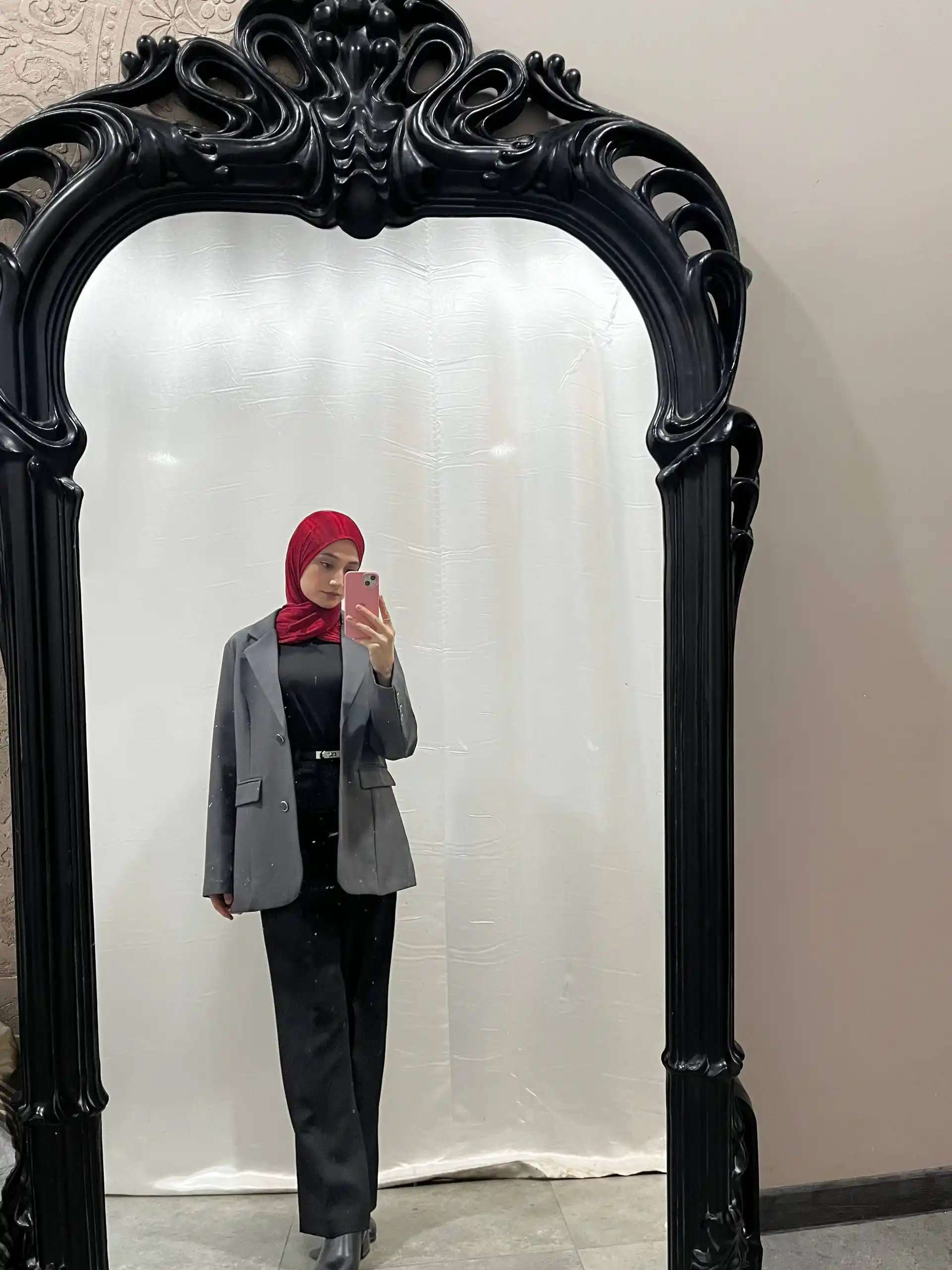 Ayollar uchun longsliv, asosiy, yopishib turadigan, uzun yengli