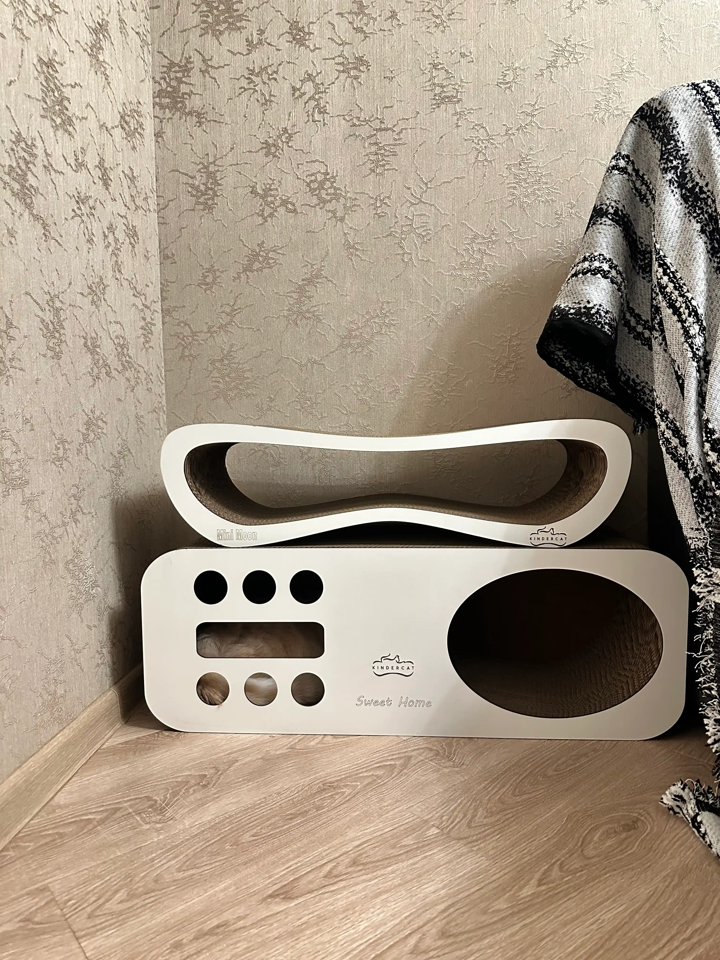 Mushuklar va mushukchalar uchun 3x1 karton tirnoqcha, Home KinderCat