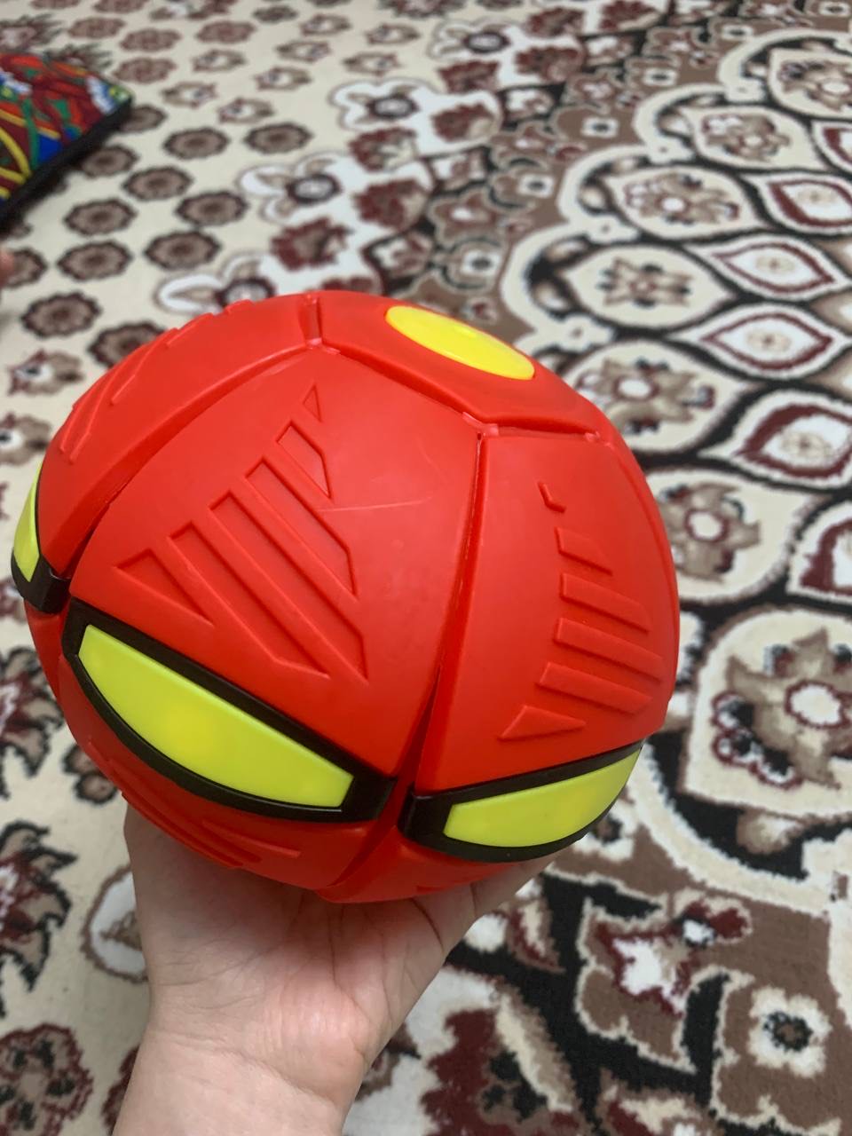 Uchar to'p, transformer, frisbi