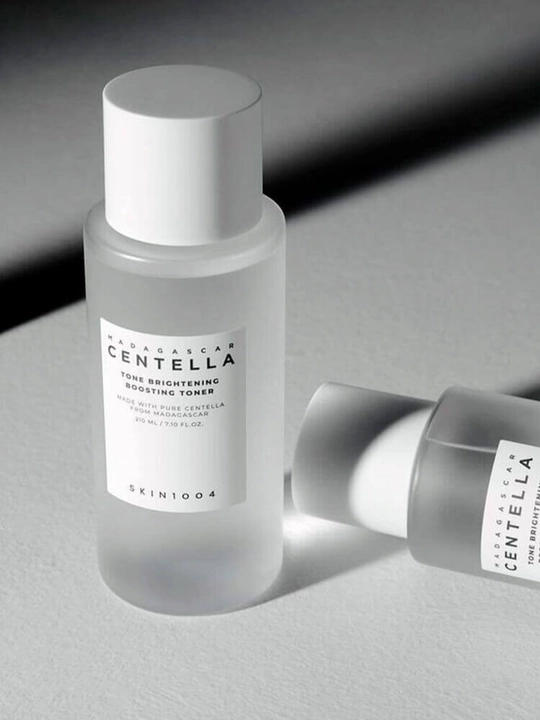 SKIN1004 Madagascar Centella Tone Brightening Boosting Toner — осветляющий тонер для лица