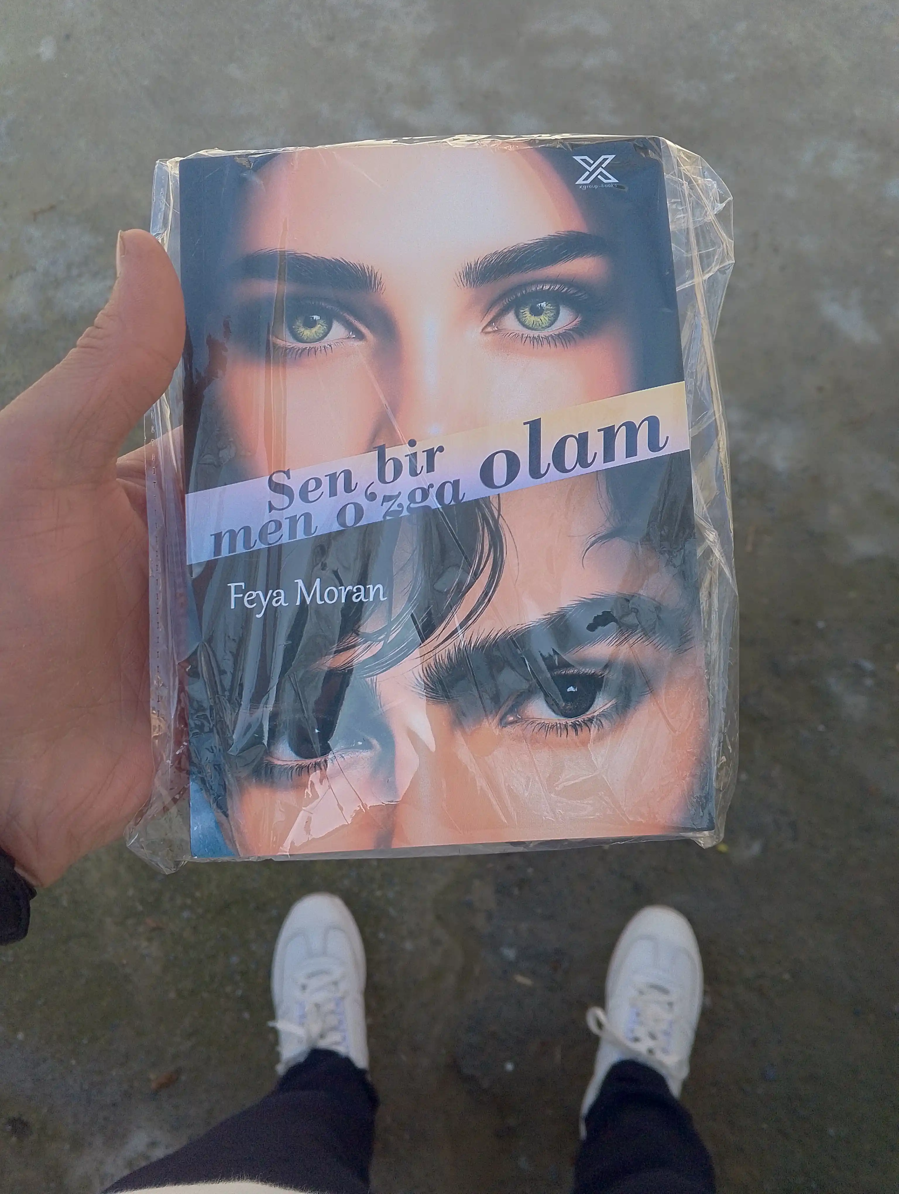 Сен бир олам мен ўзга олам, Фэя Моран