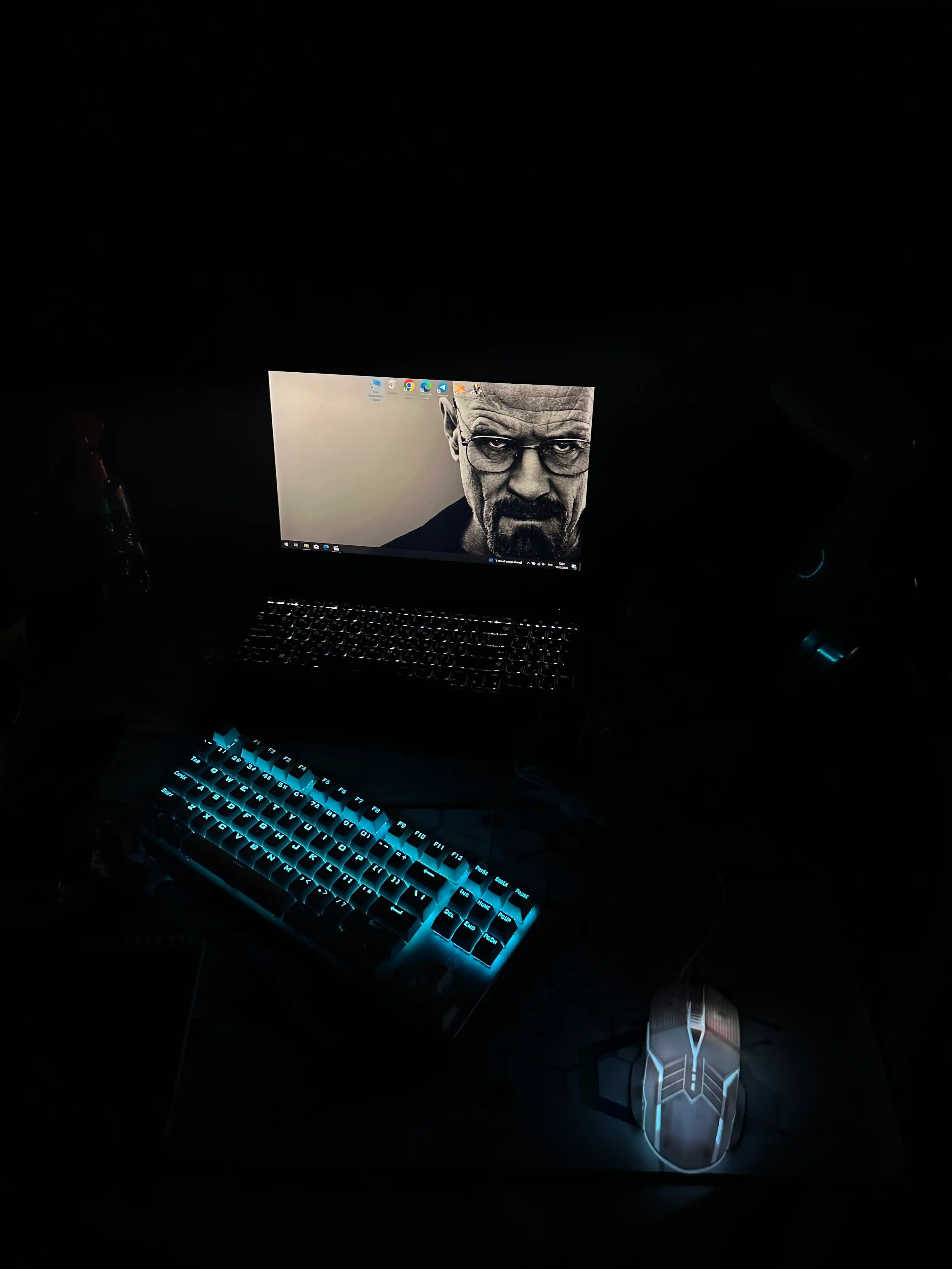 HP GK100F, HP GK200 White mexanik, RGB yoritgichli, o‘yin klaviaturasi
