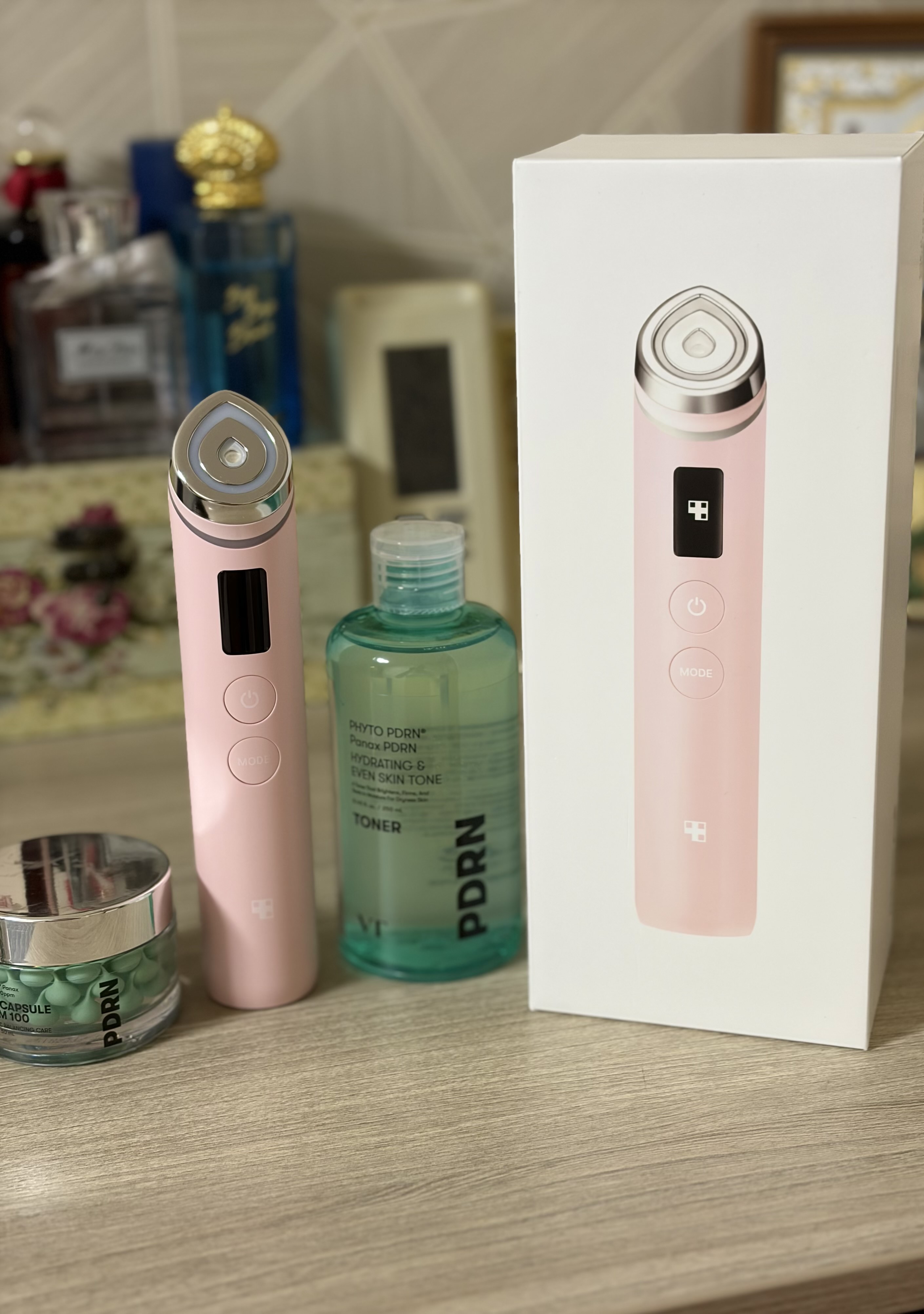Микротоковый массажер Medicube AGE-R Booster Pro и Booster Pro 2х  для лица