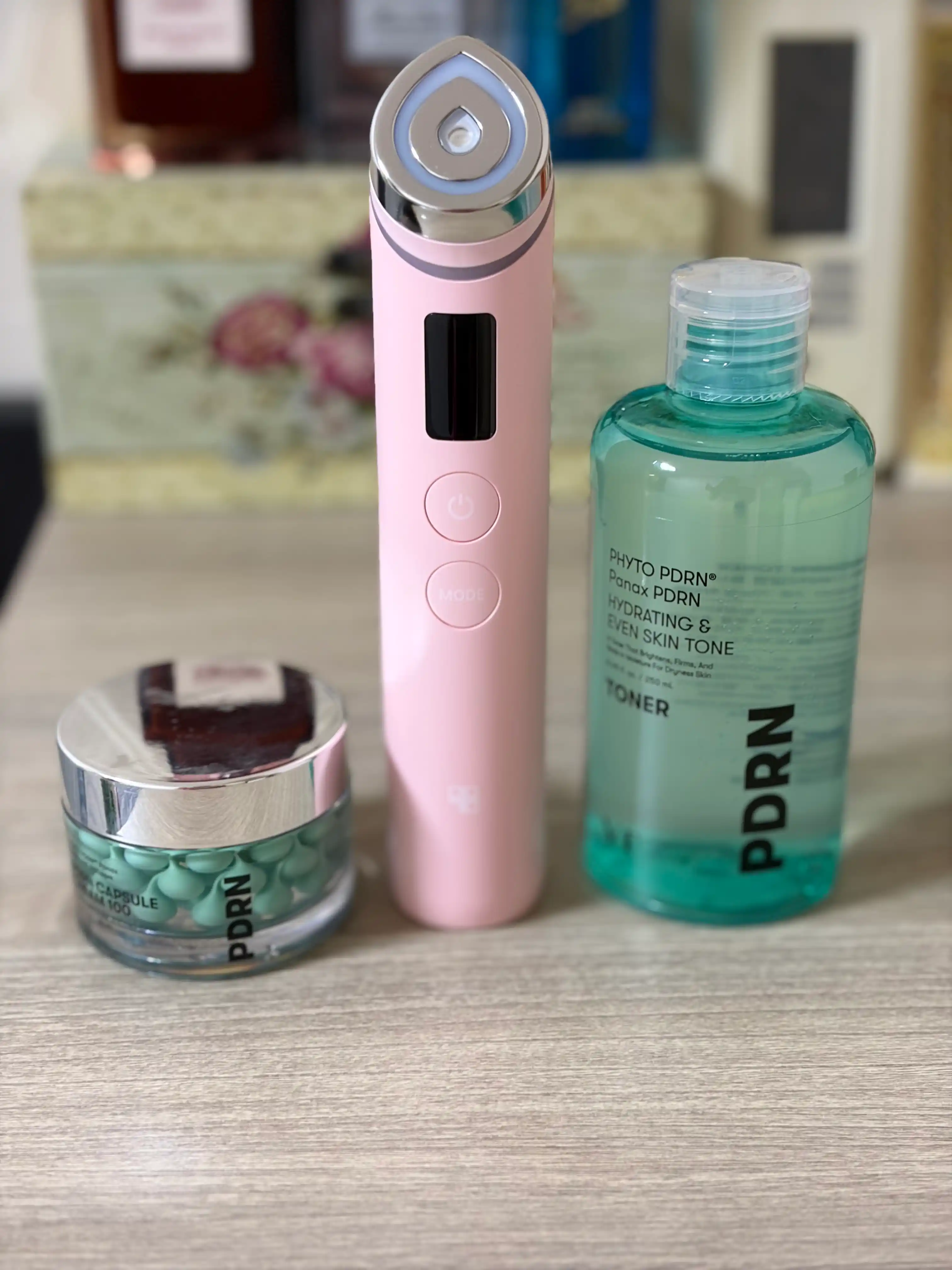 Микротоковый массажер Medicube AGE-R Booster Pro и Booster Pro 2х  для лица
