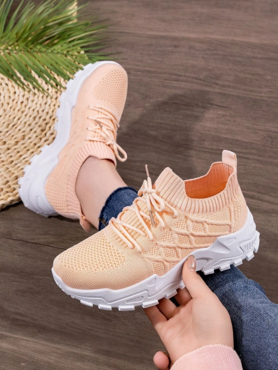 Ayollar yengil, havo o'tkazuvchi va qalin poshnali Zwalk AirWeave Flix slipon-kedalari